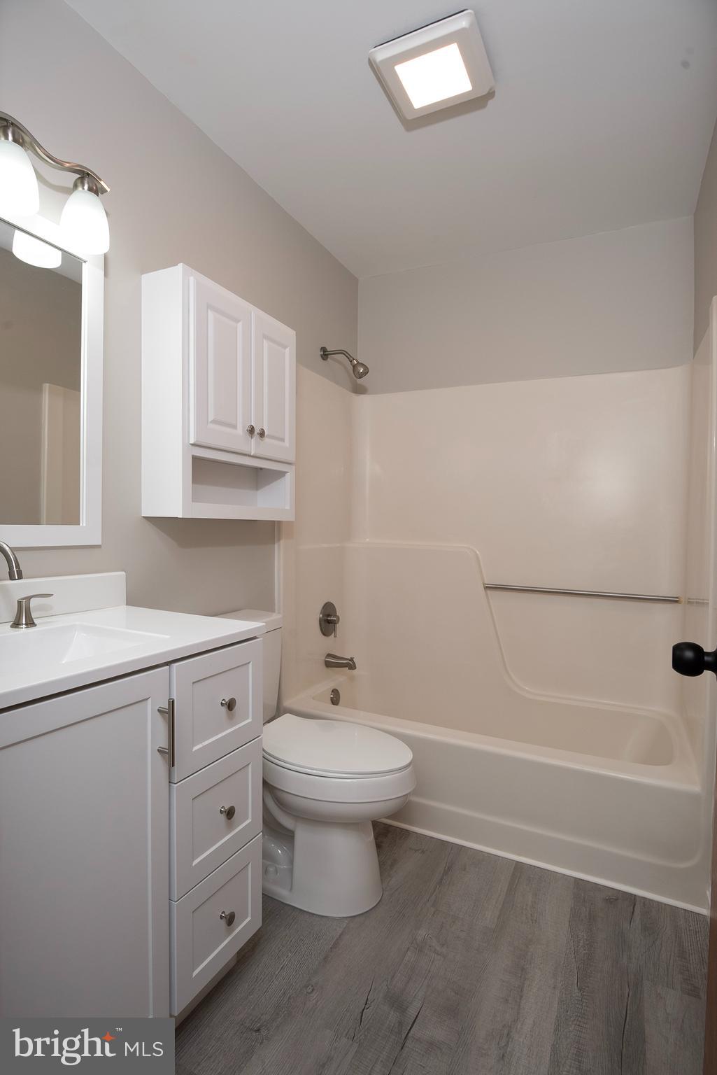 CHESTER HARBOR - Residential