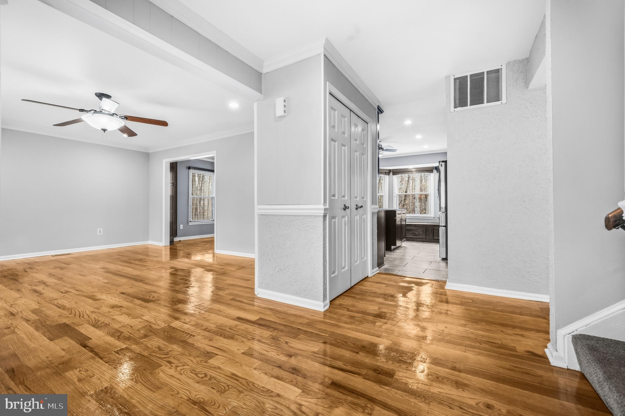 LONGWOOD KNOLLS - Residential