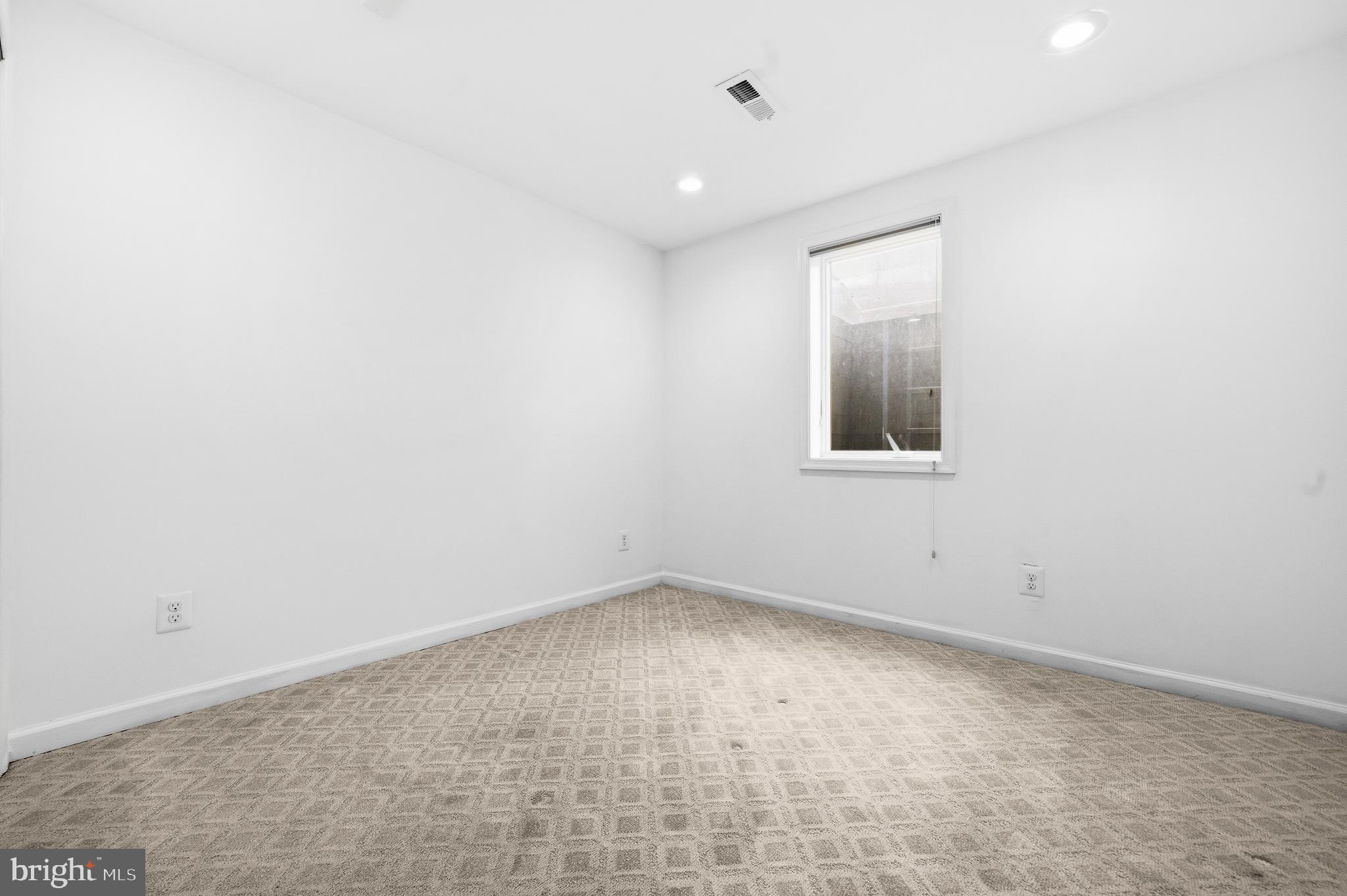 LONGWOOD KNOLLS - Residential