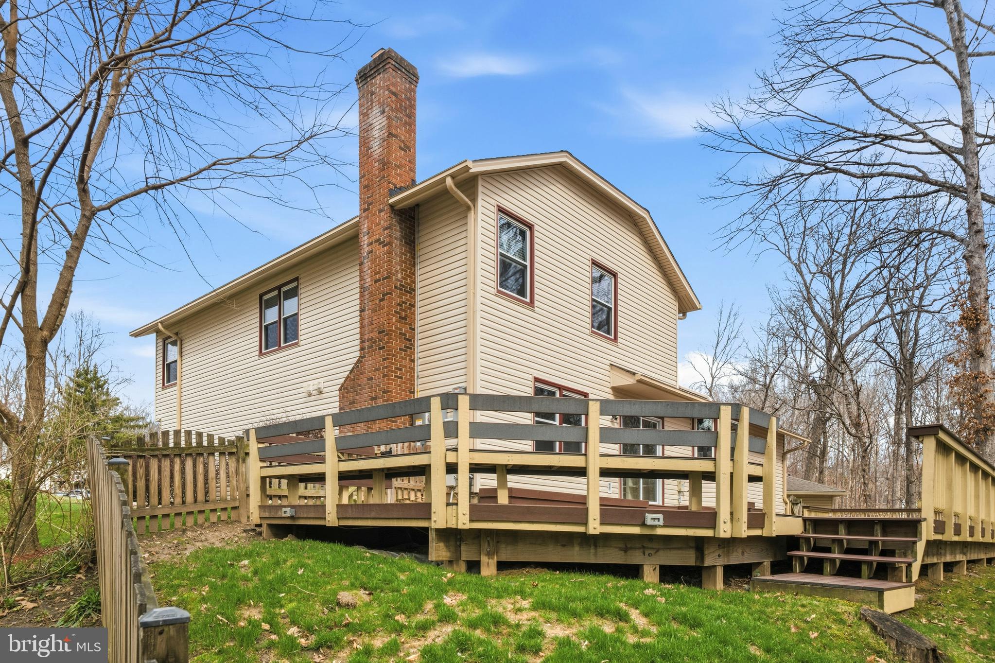 LONGWOOD KNOLLS - Residential