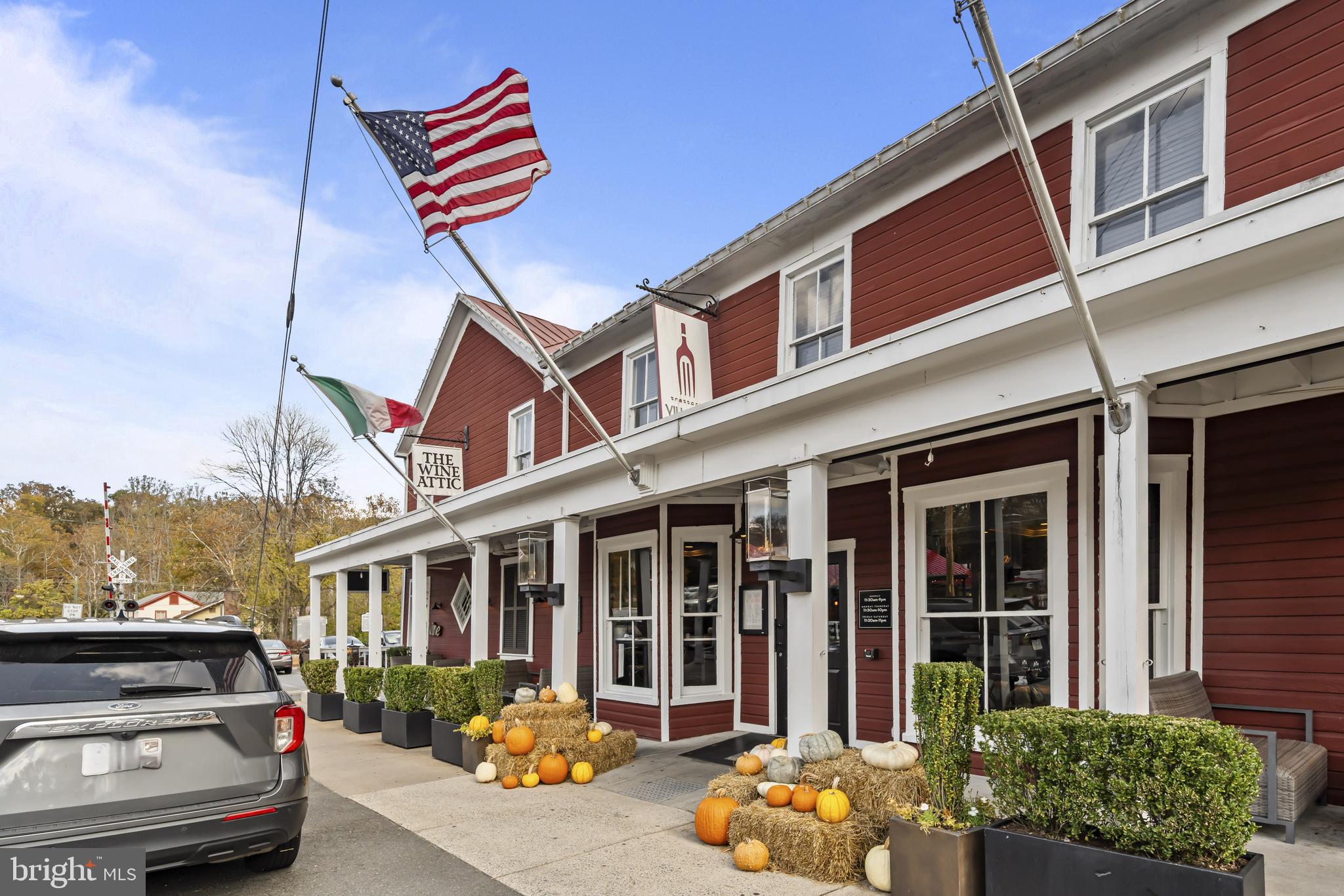 LONGWOOD KNOLLS - Residential