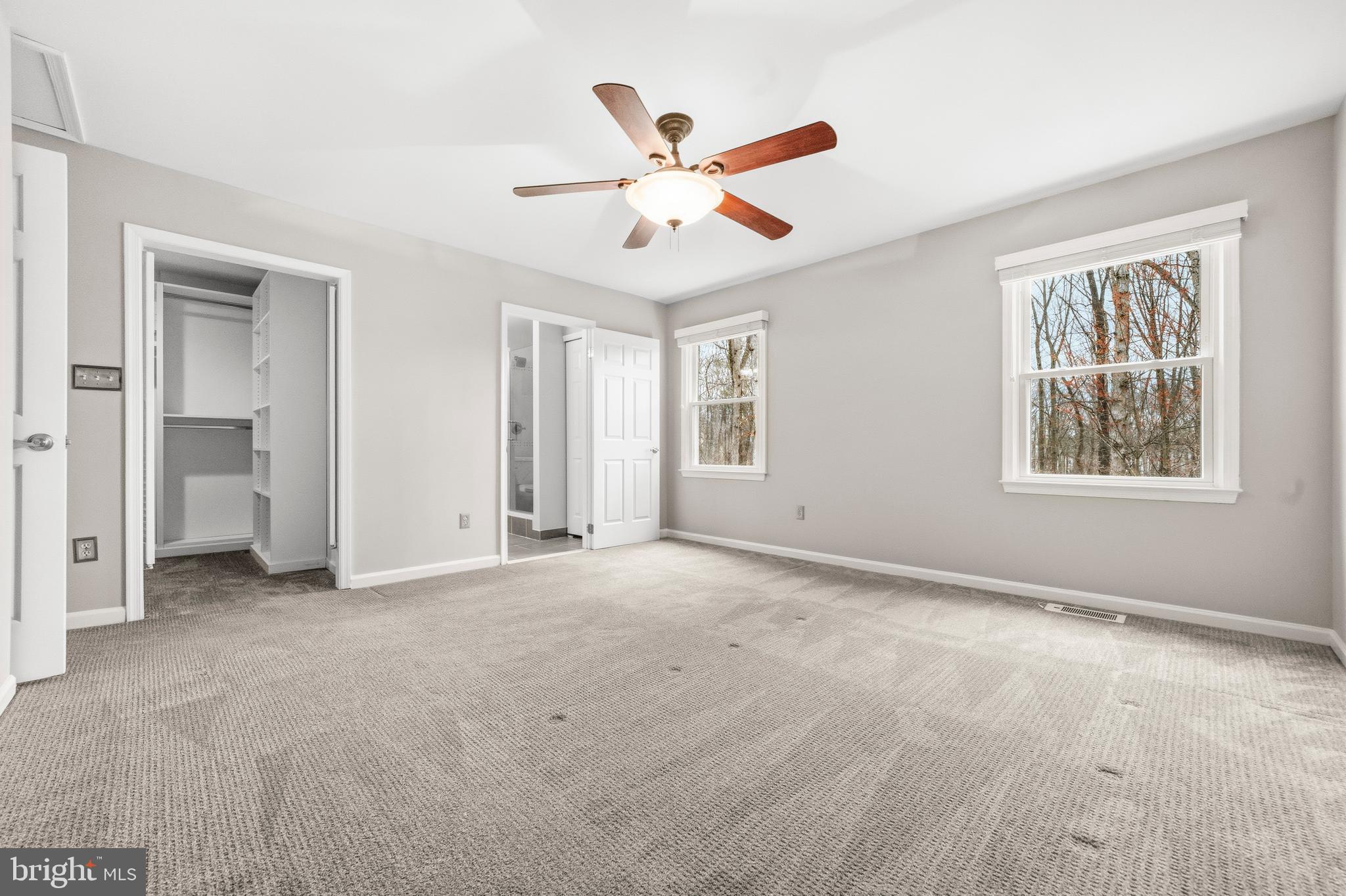 LONGWOOD KNOLLS - Residential