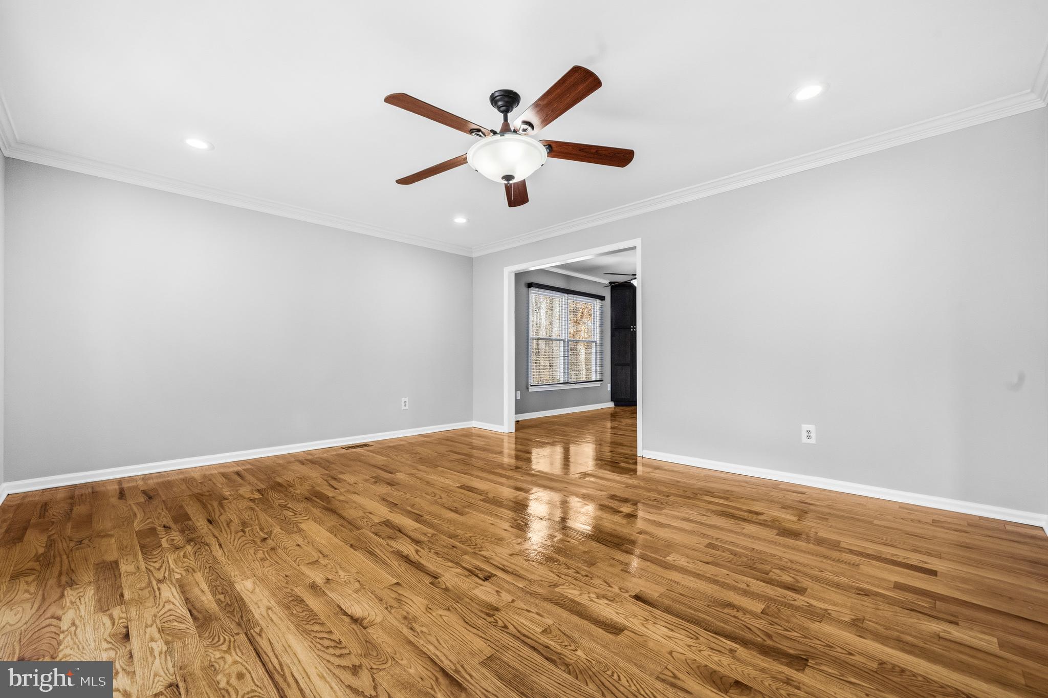 LONGWOOD KNOLLS - Residential