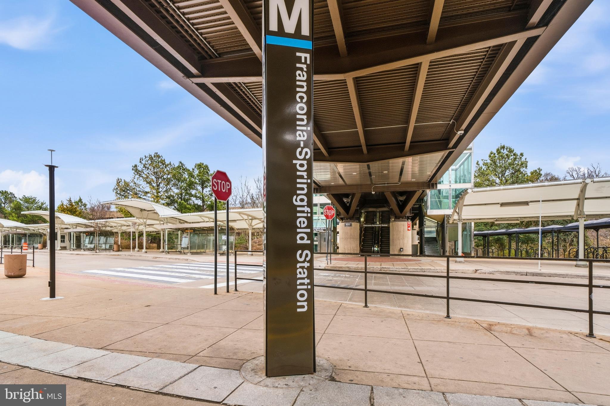 LONGWOOD KNOLLS - Residential