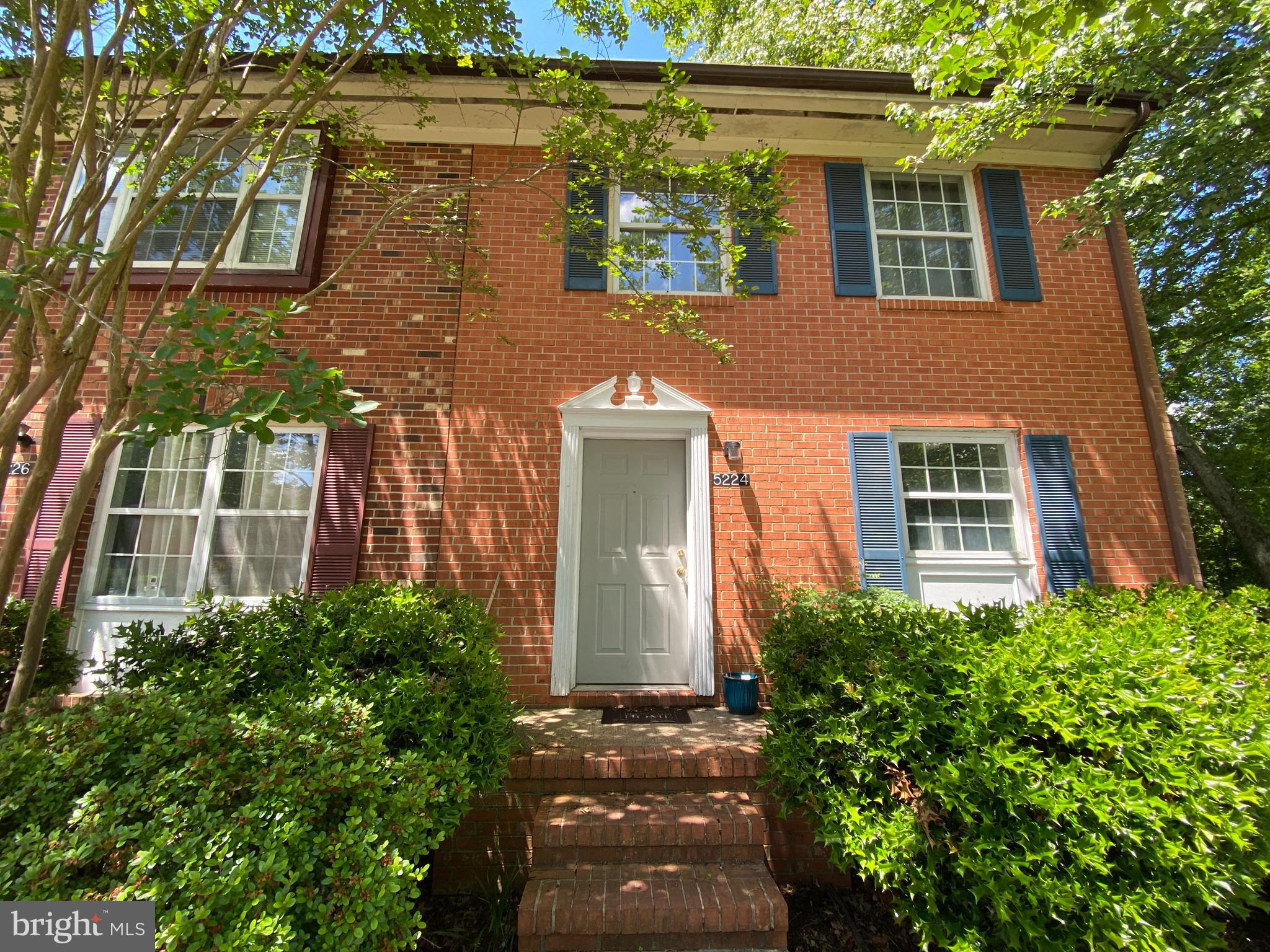 KINGS WOOD TOWNHOUSES - Residential Lease