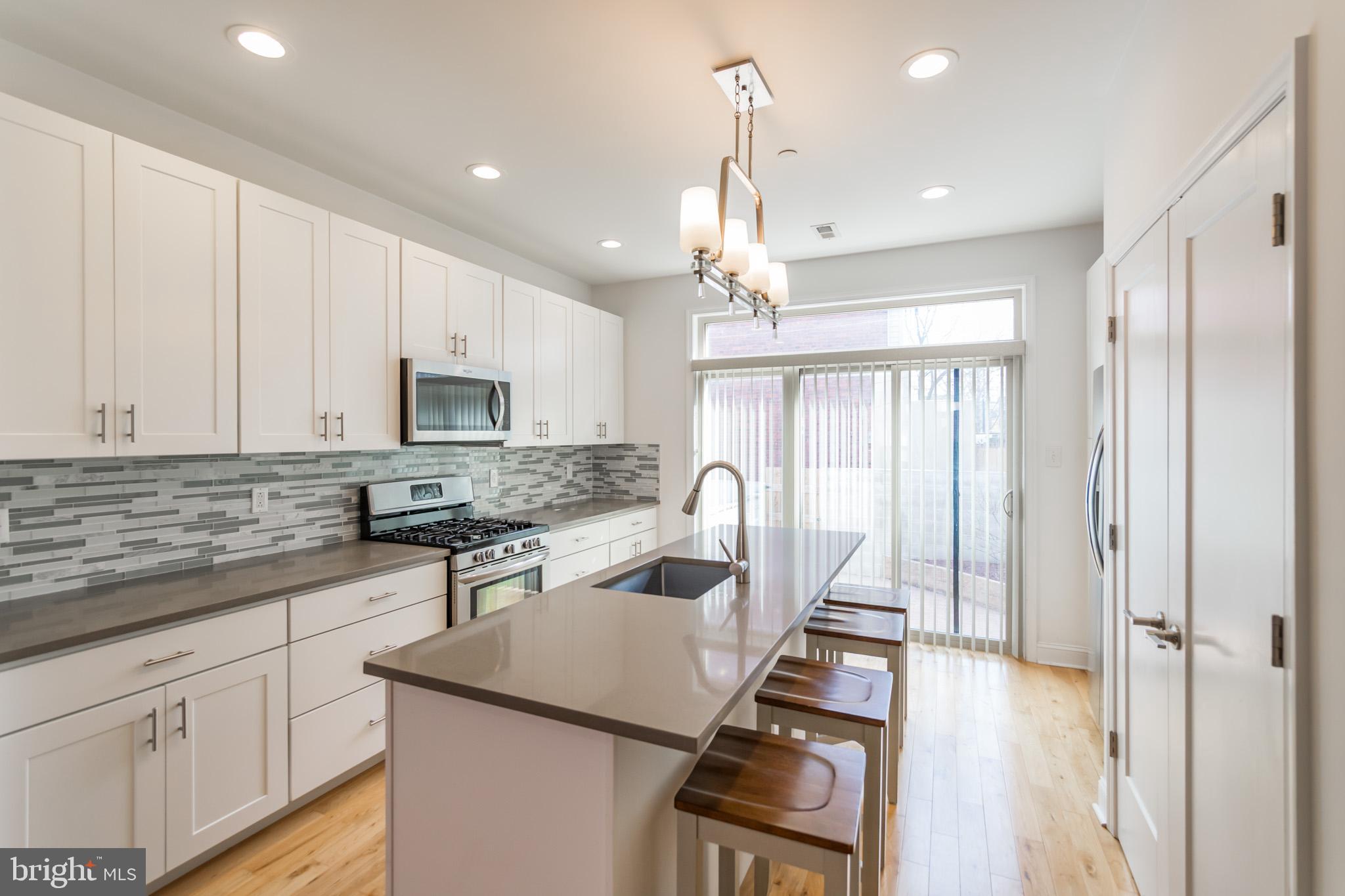 POINT BREEZE - Residential Lease