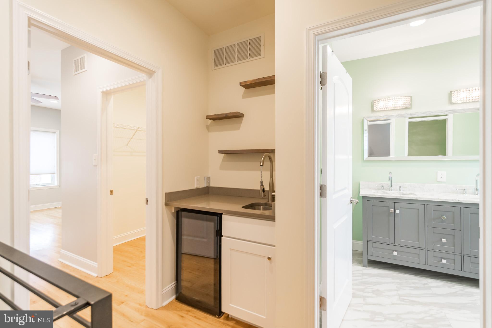 POINT BREEZE - Residential Lease