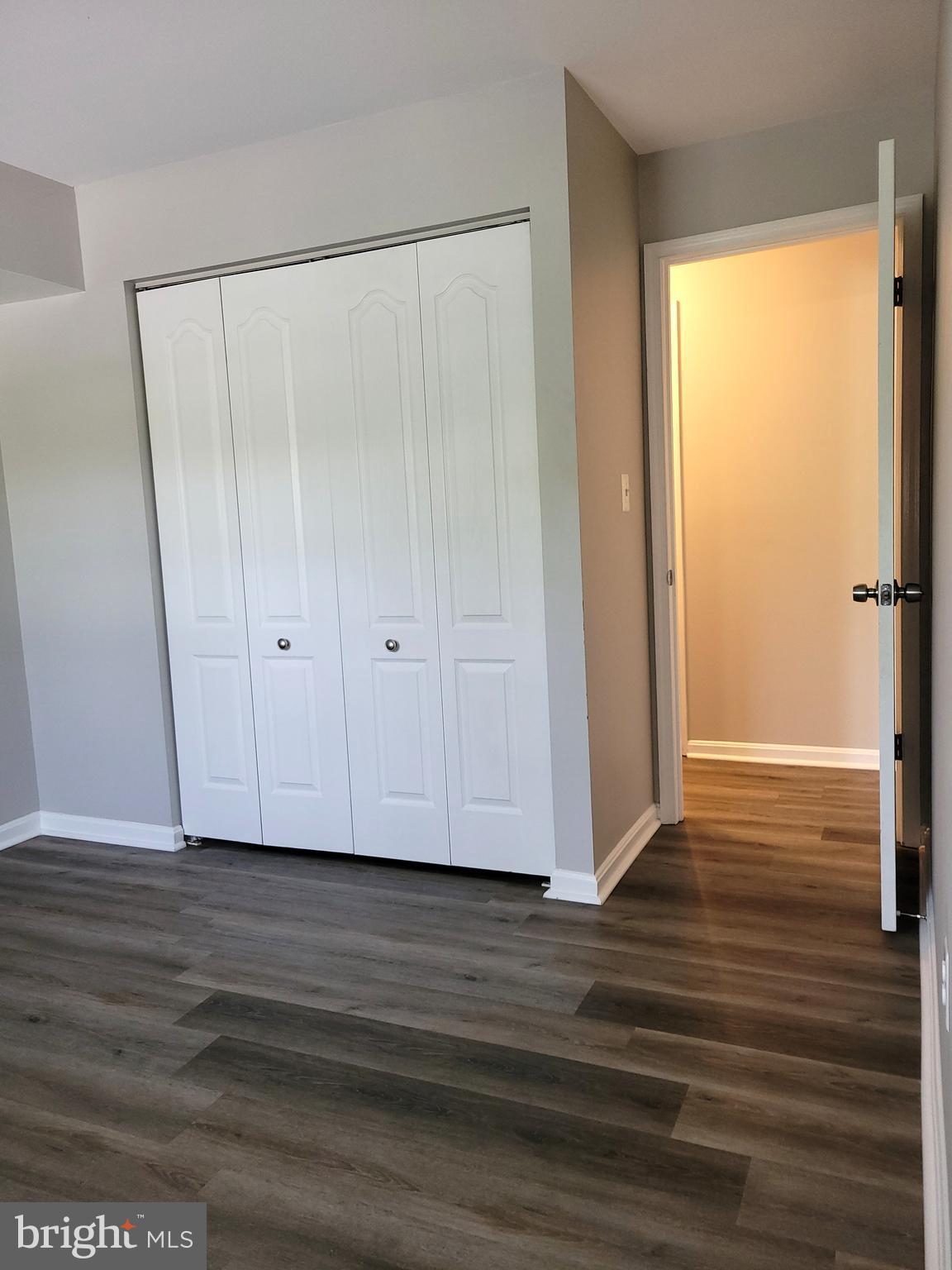 VILLAGE OF MONTGOMERY RUN - Residential Lease