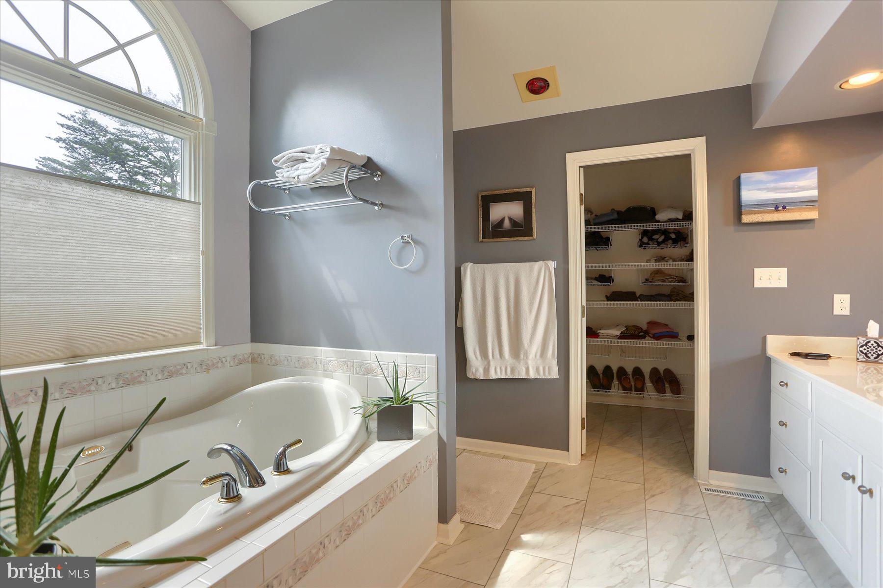 FAIRWAY ESTATES - Residential