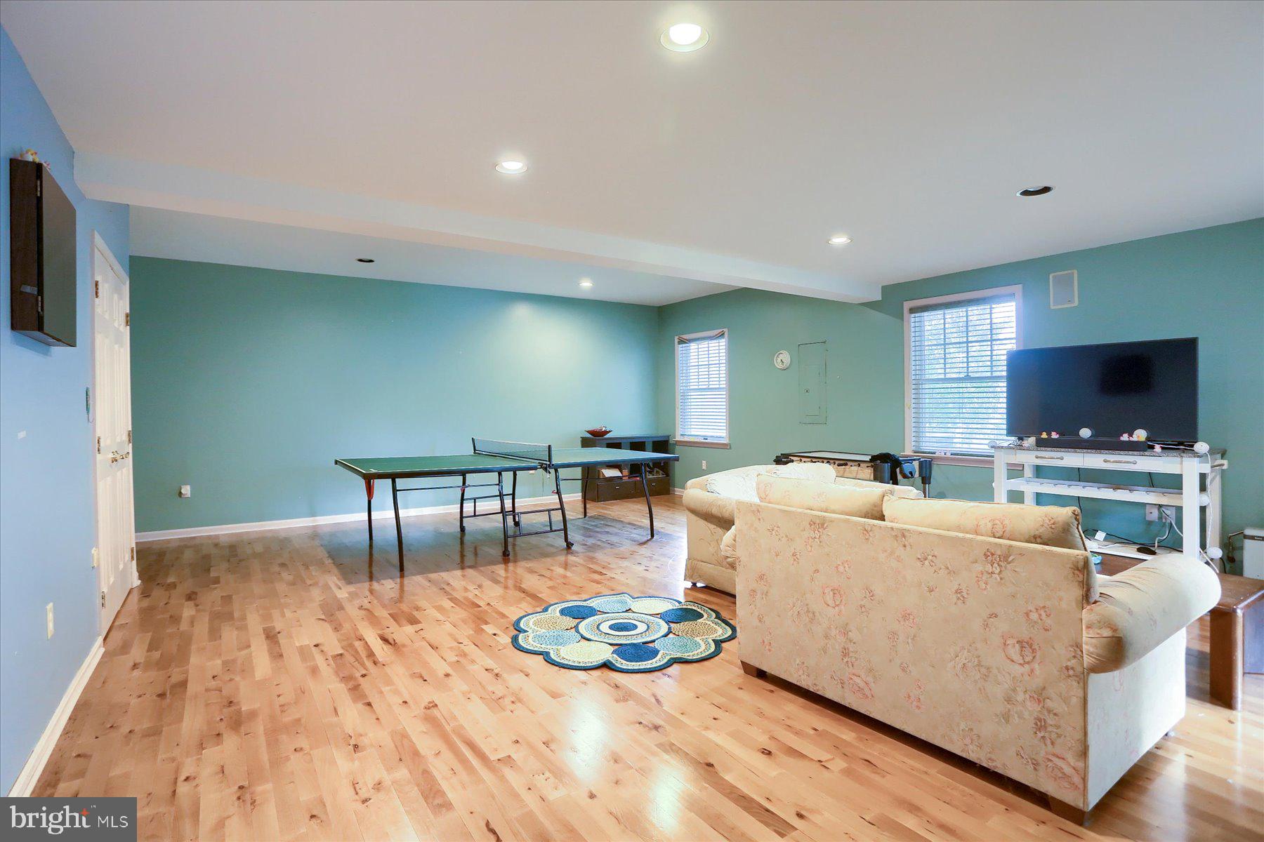 FAIRWAY ESTATES - Residential