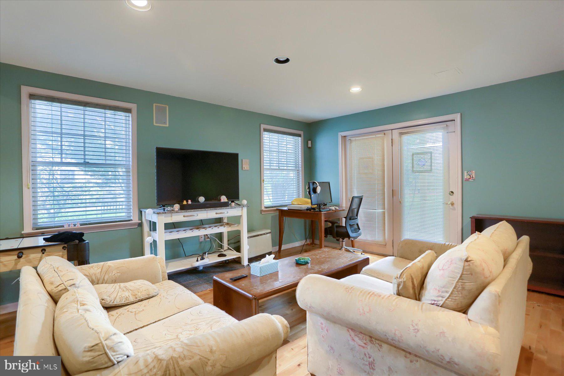 FAIRWAY ESTATES - Residential