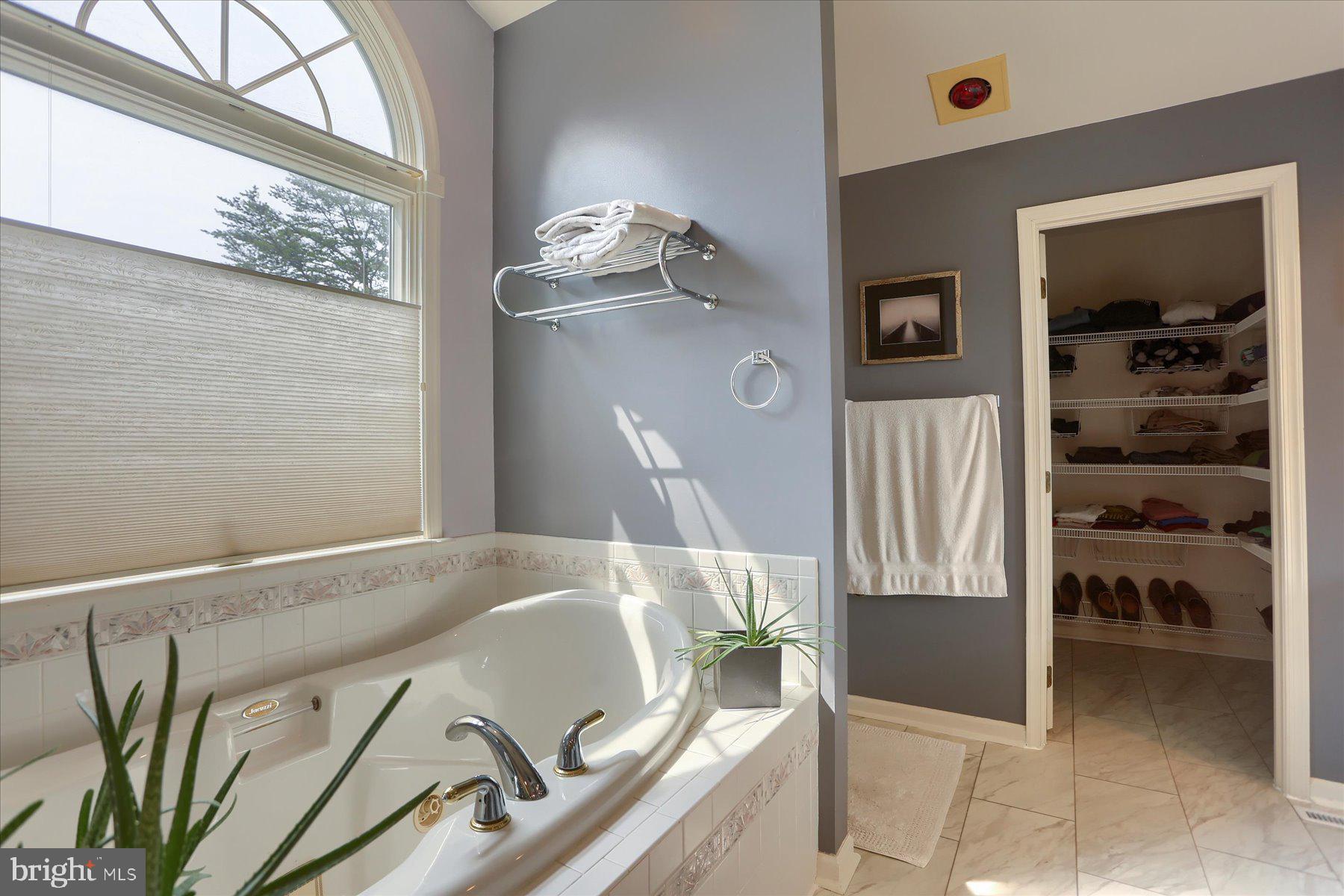 FAIRWAY ESTATES - Residential