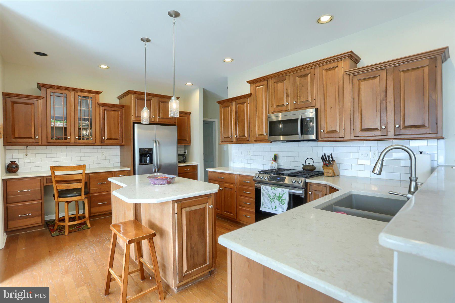 FAIRWAY ESTATES - Residential