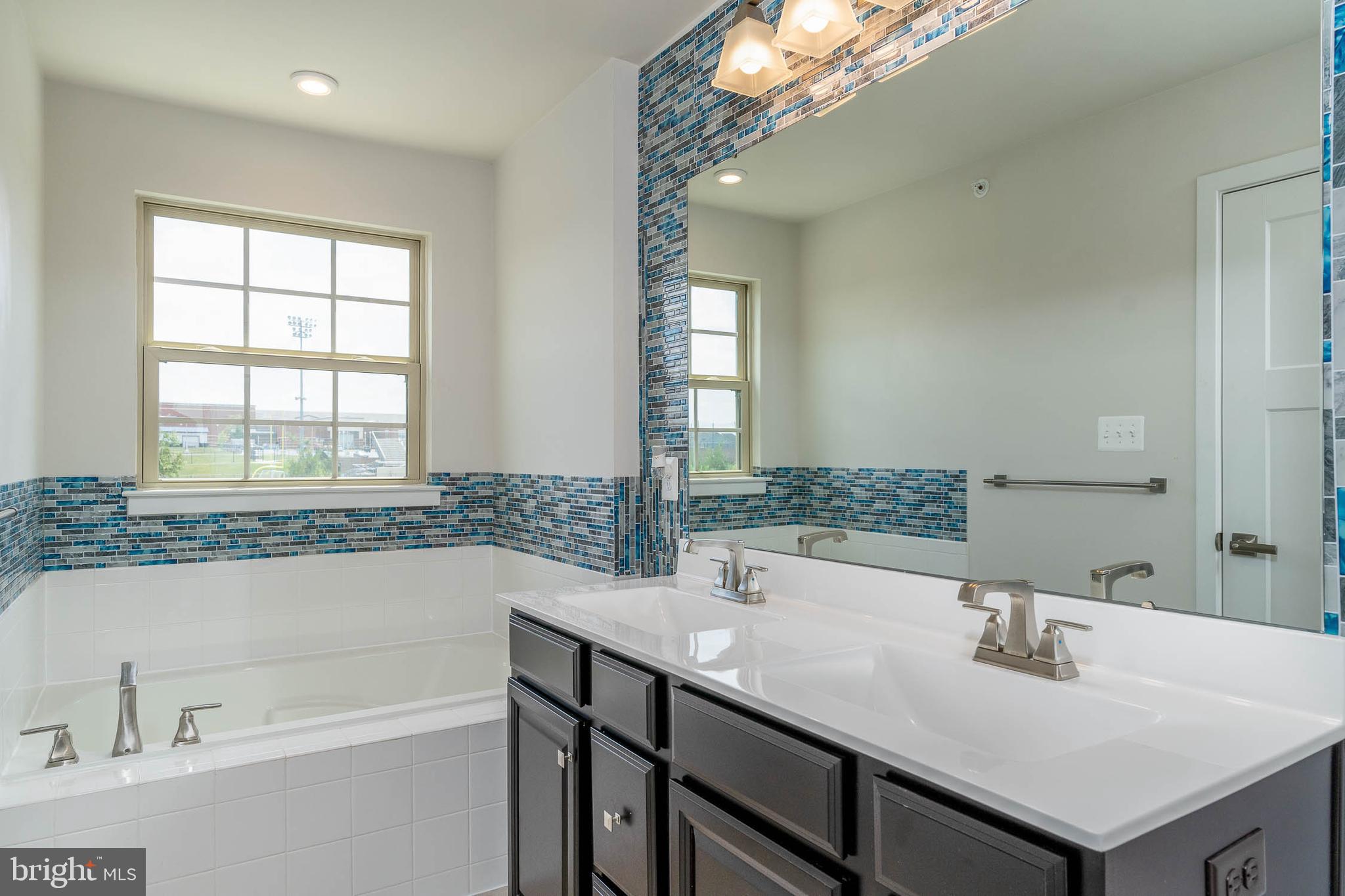 OAKDALE VILLAGE - Residential Lease