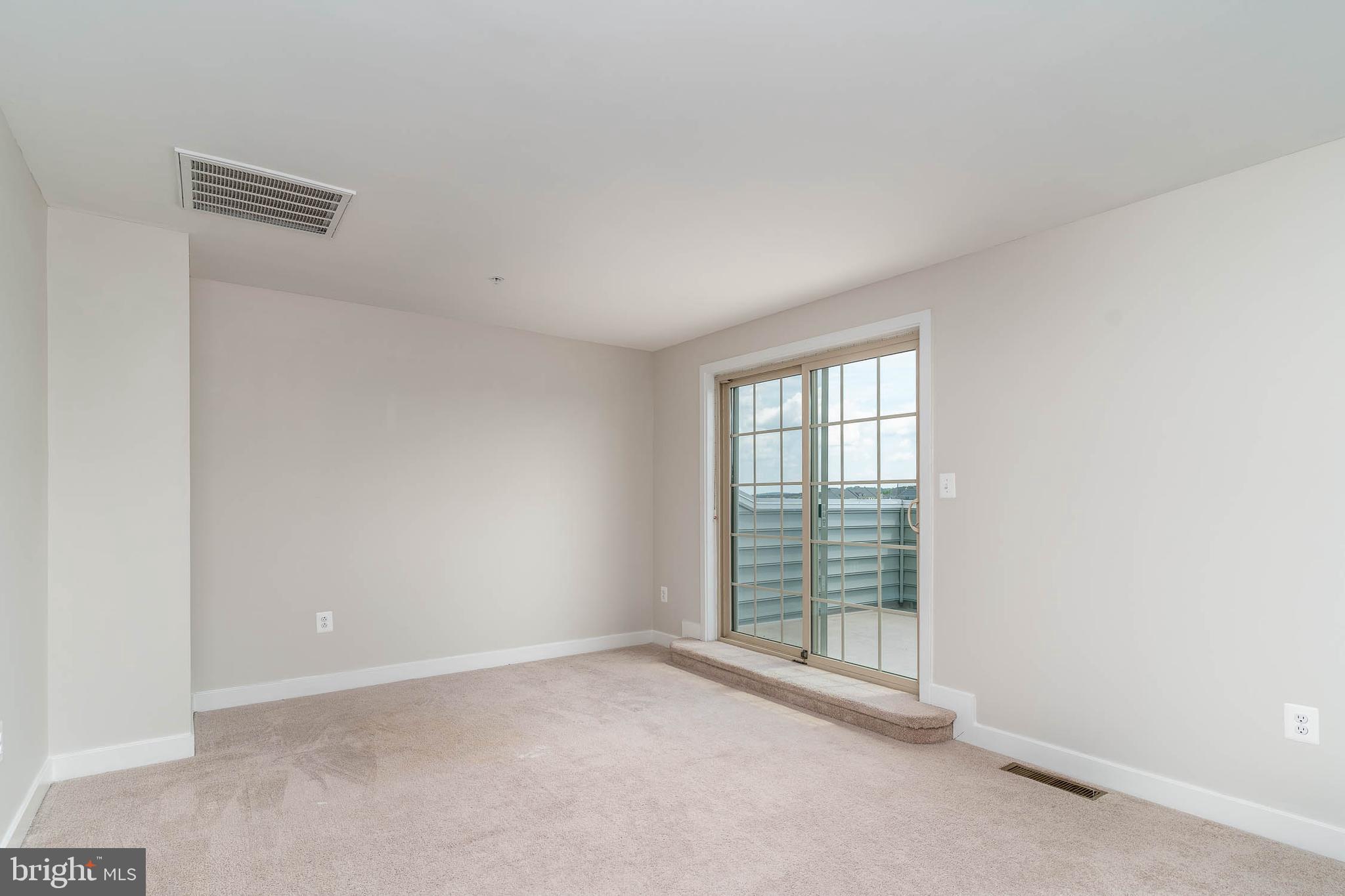 OAKDALE VILLAGE - Residential Lease