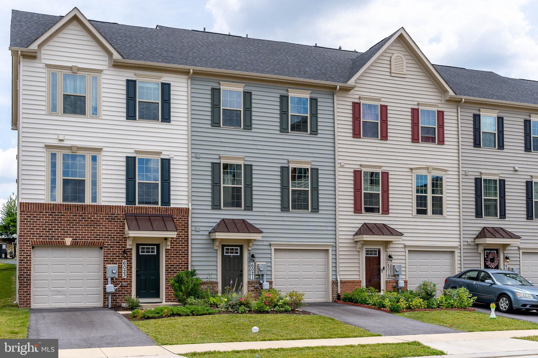 OAKDALE VILLAGE - Residential Lease