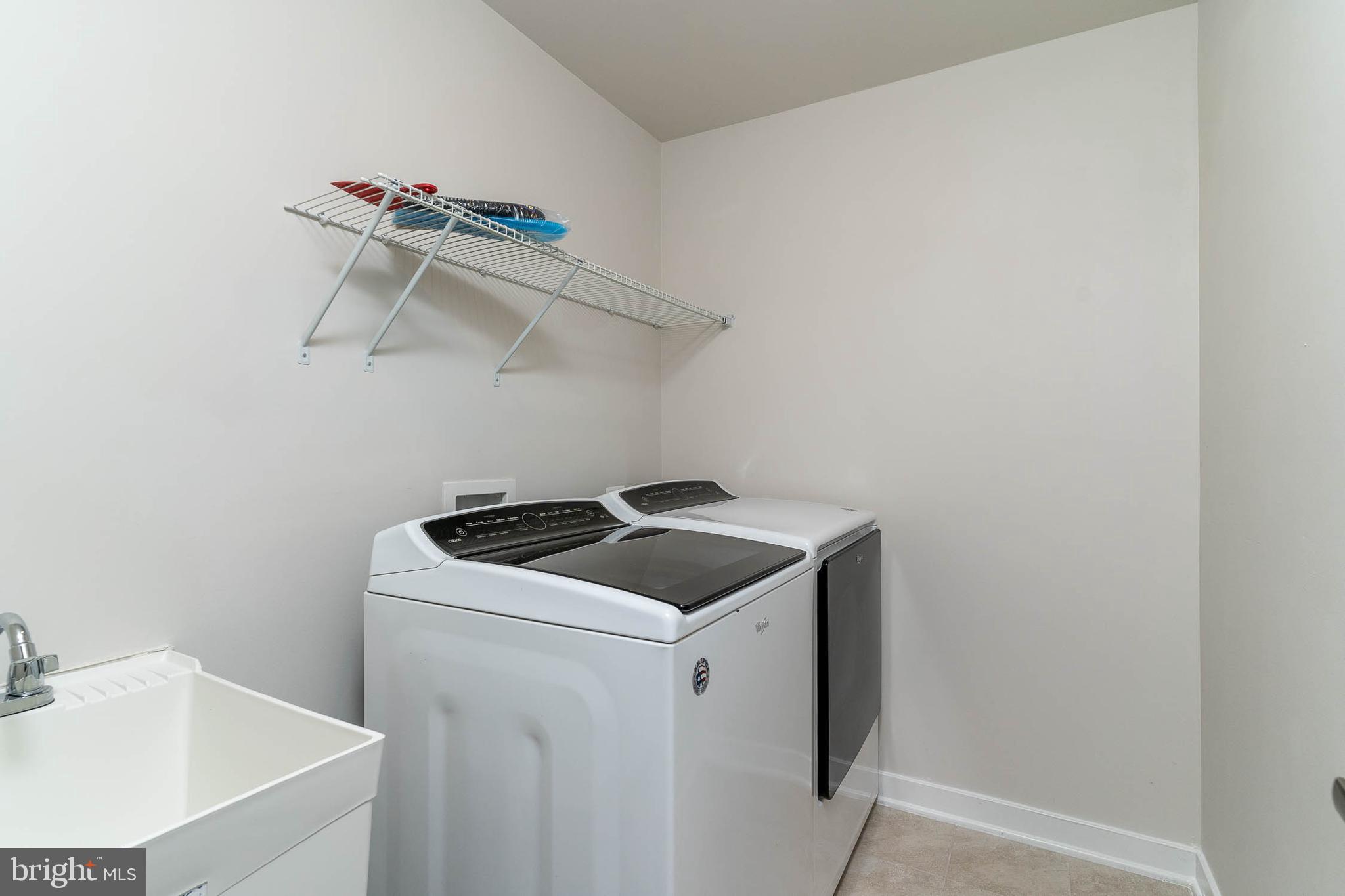 OAKDALE VILLAGE - Residential Lease