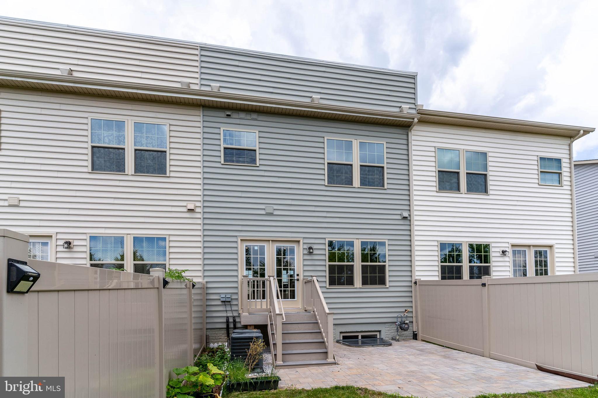 OAKDALE VILLAGE - Residential Lease