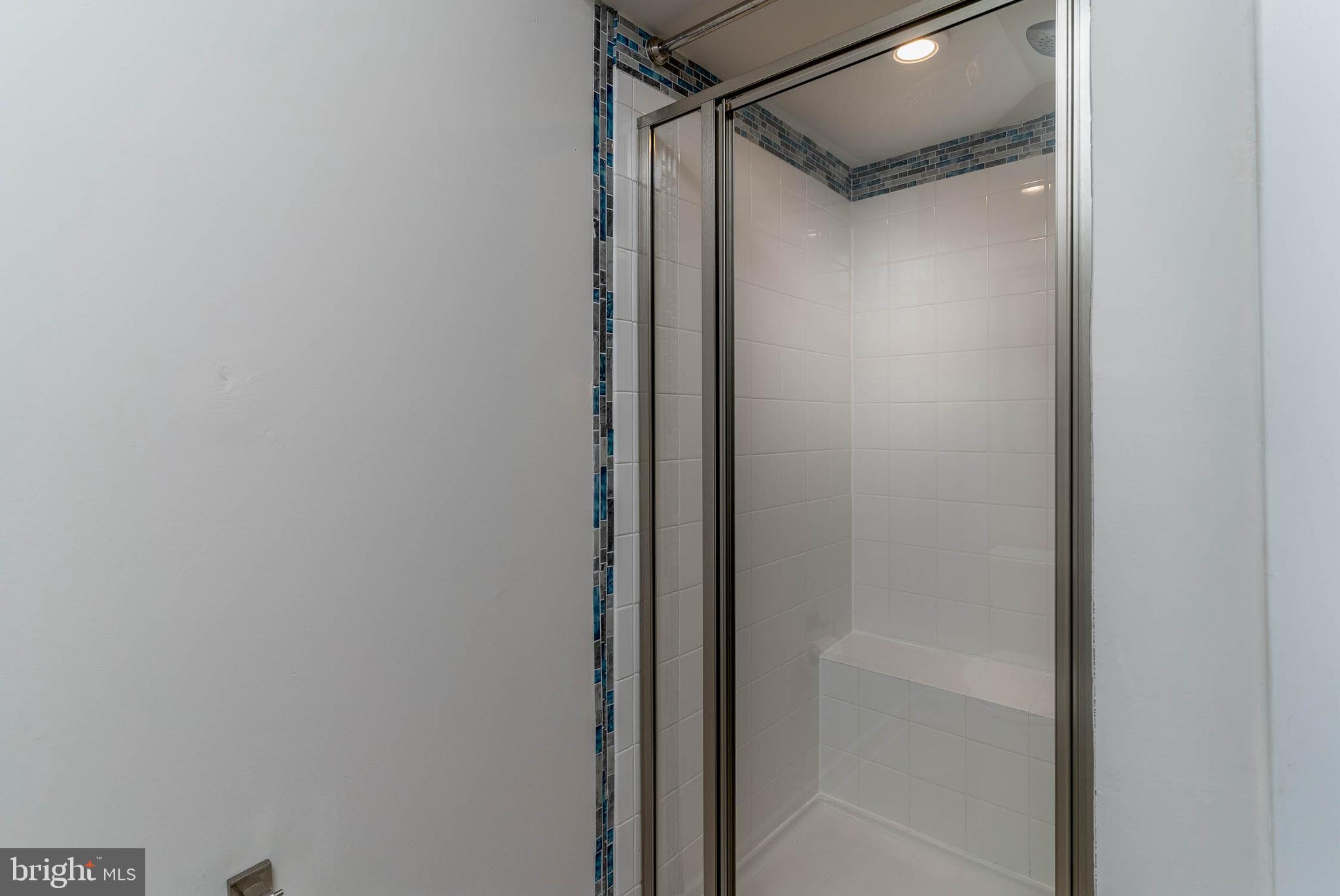 OAKDALE VILLAGE - Residential Lease