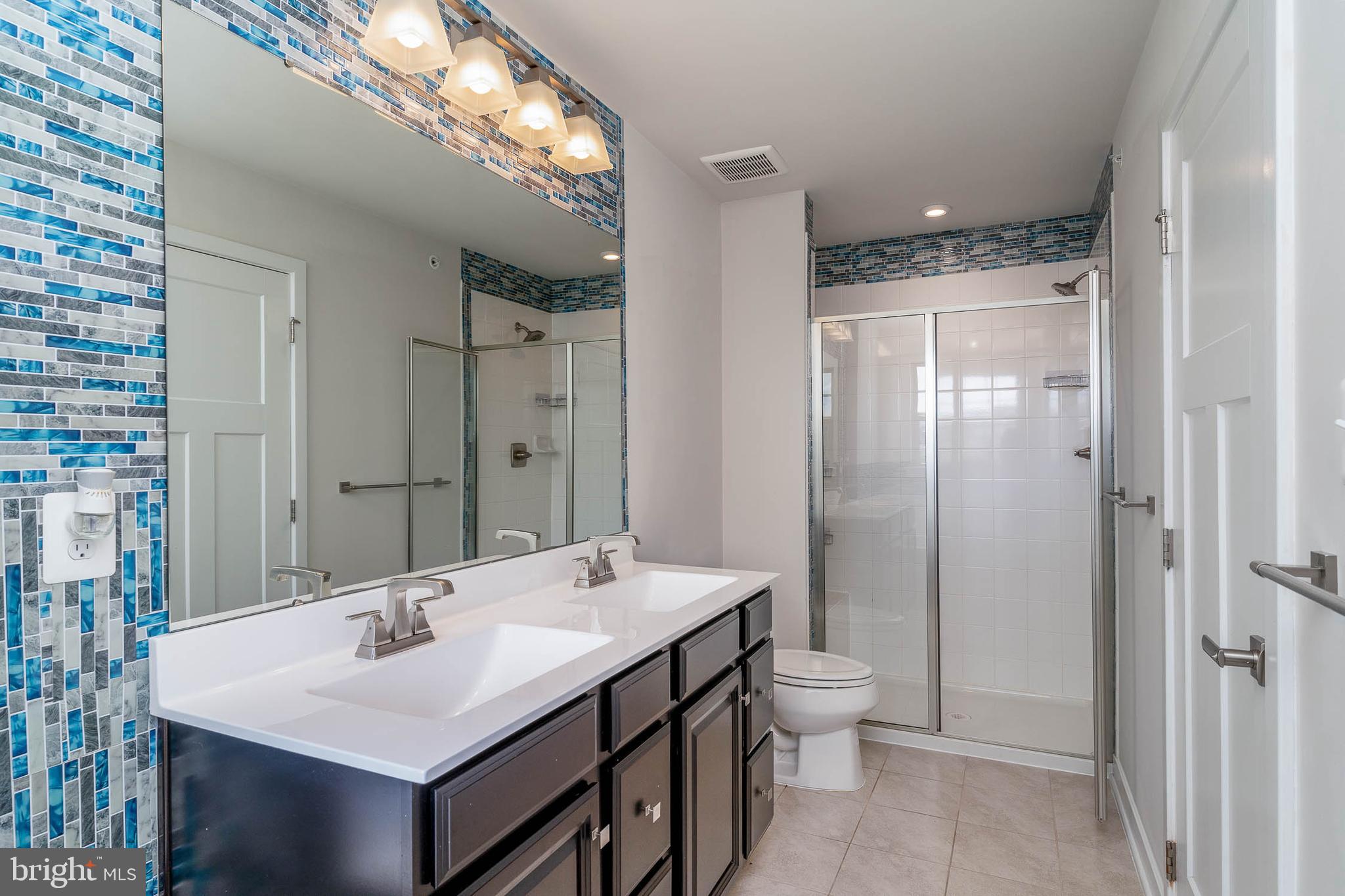 OAKDALE VILLAGE - Residential Lease