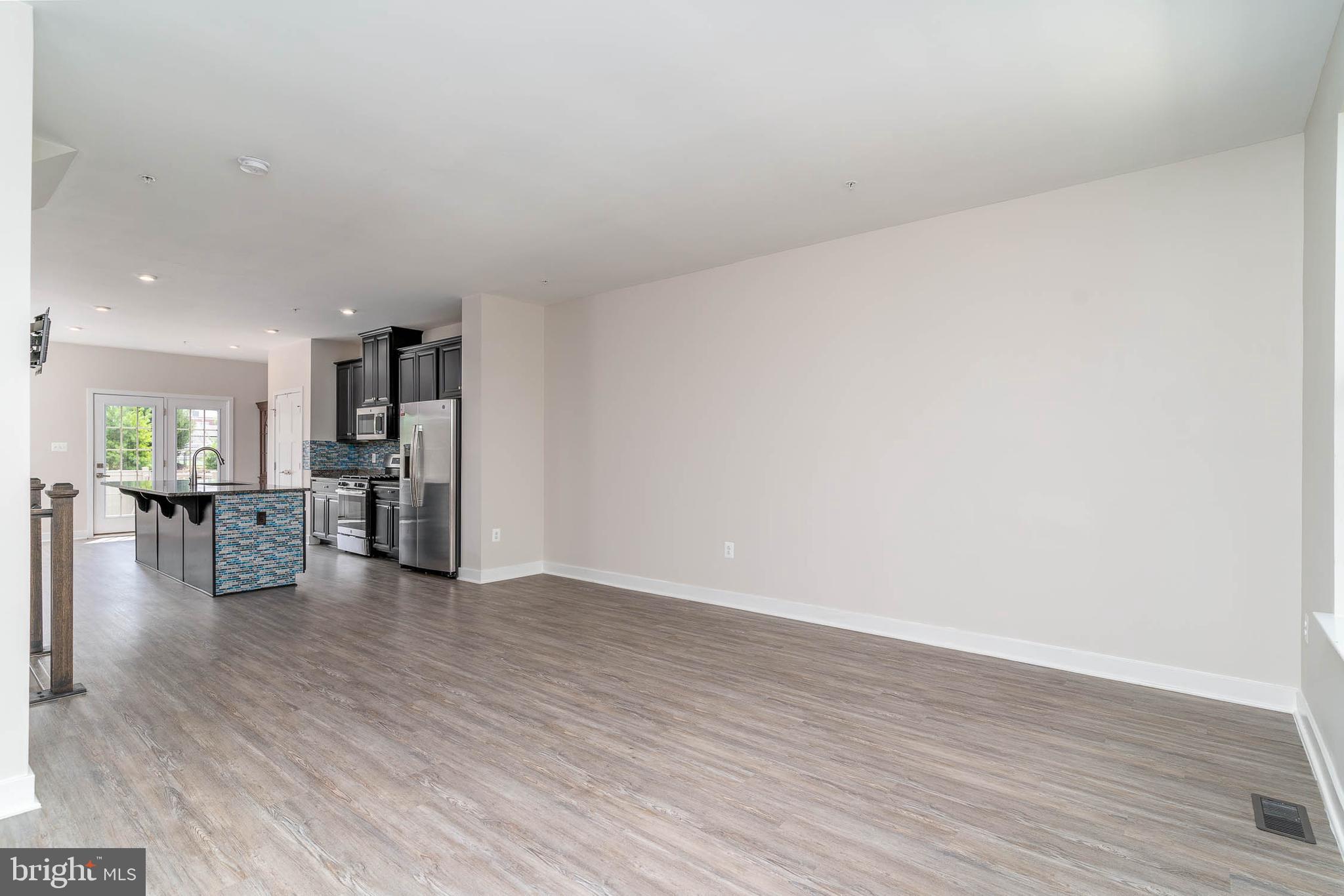 OAKDALE VILLAGE - Residential Lease