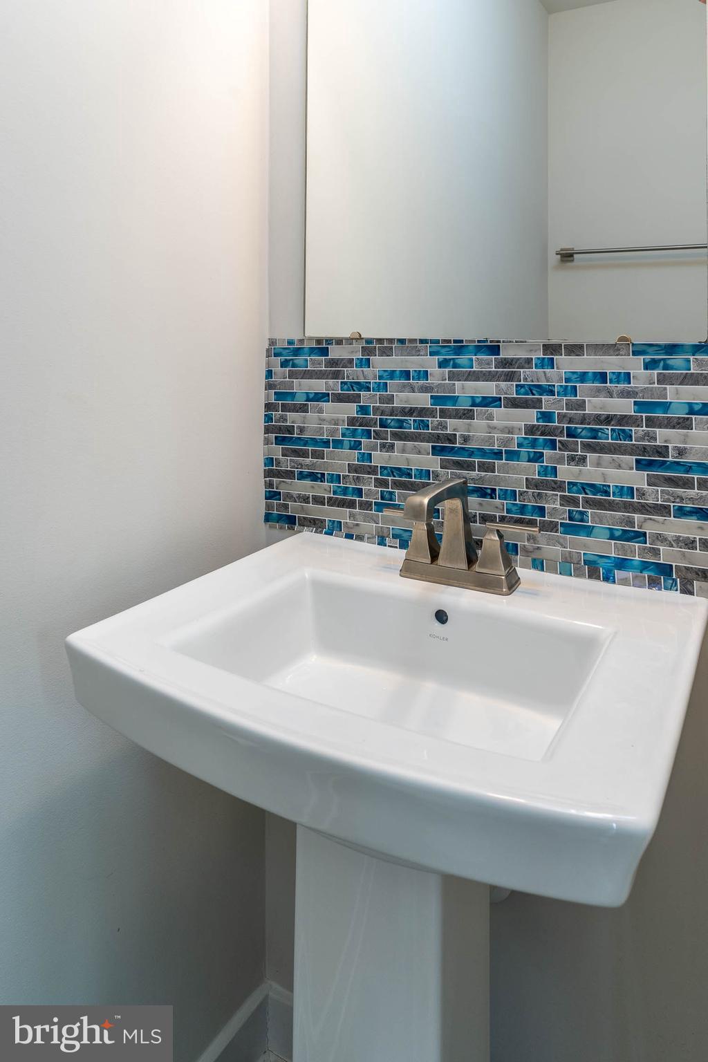 OAKDALE VILLAGE - Residential Lease