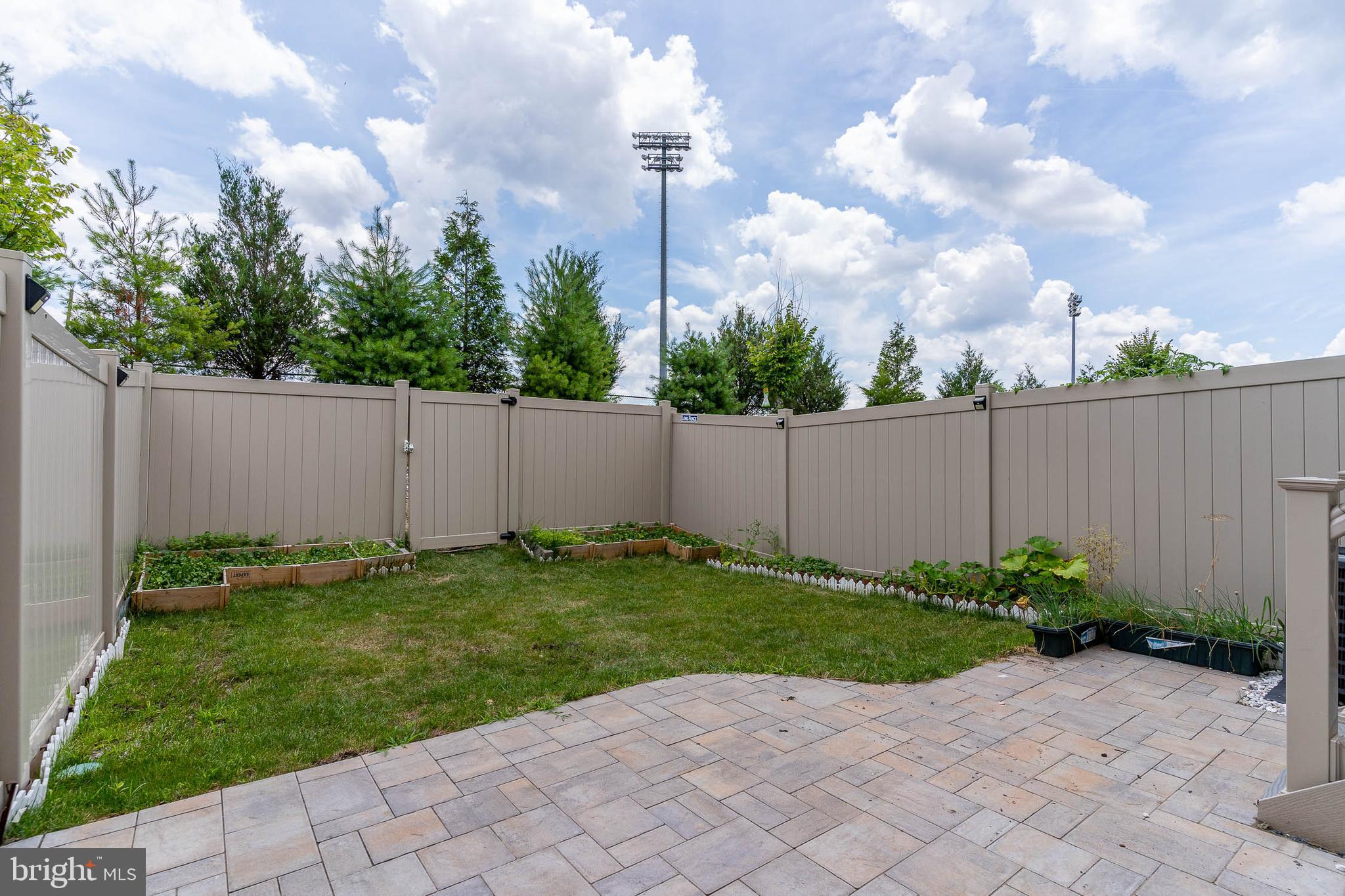 OAKDALE VILLAGE - Residential Lease