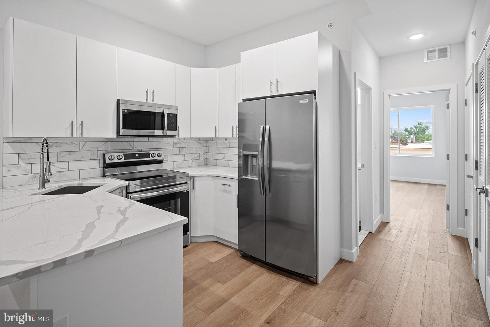 OLDE KENSINGTON - Residential