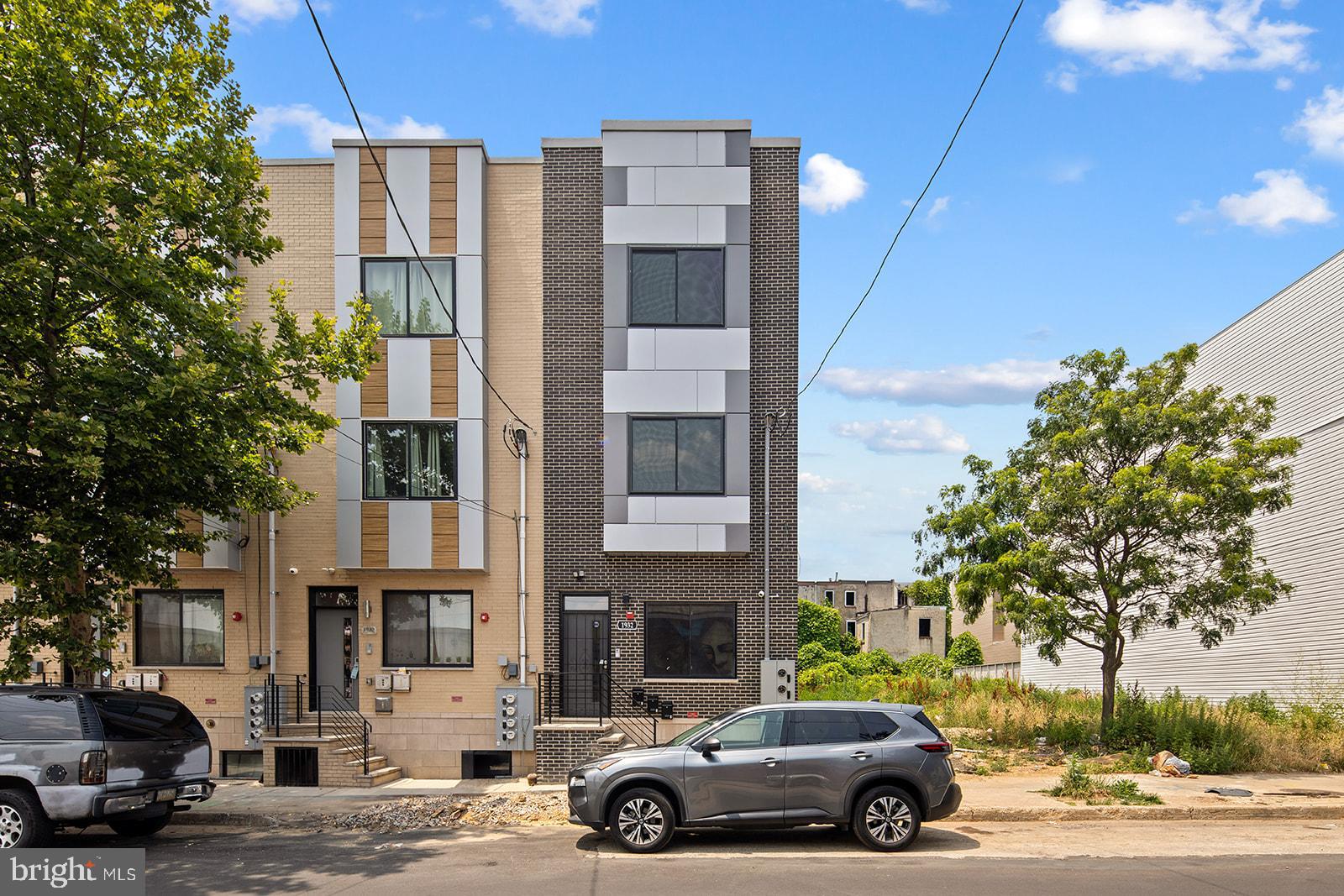 OLDE KENSINGTON - Residential