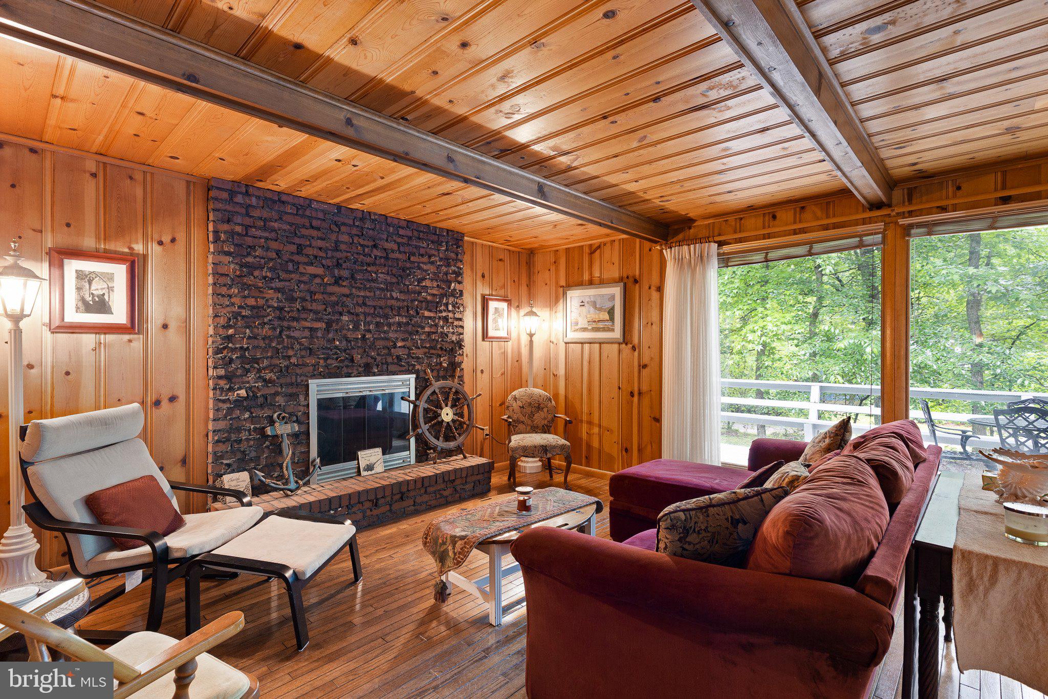 39 OAK FOREST LANE