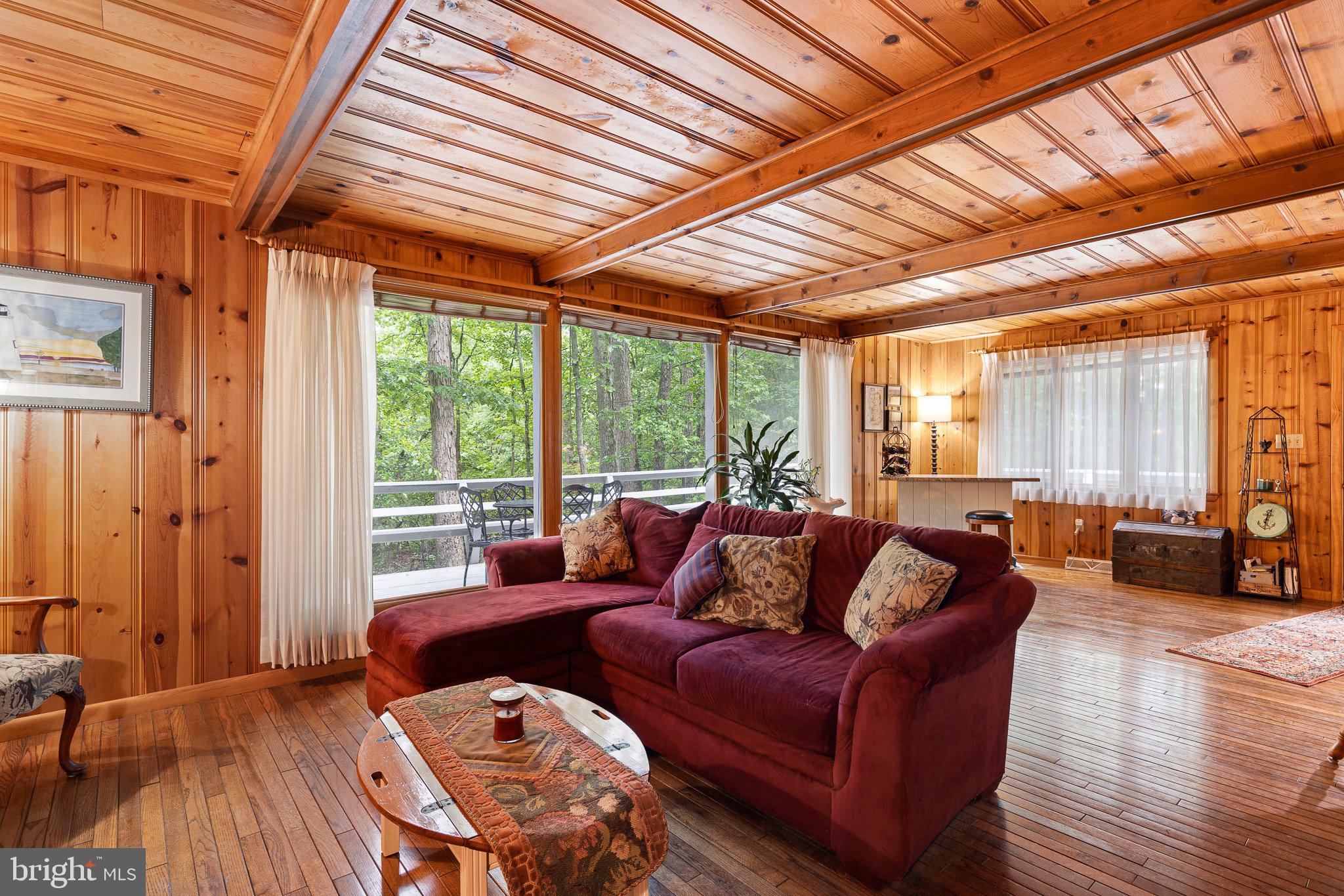 39 OAK FOREST LANE