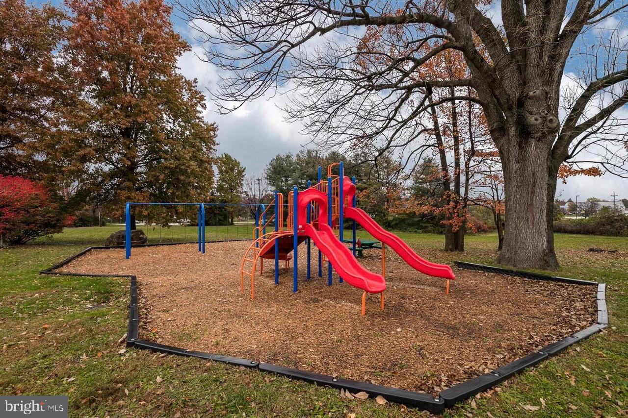 WESTTOWN MEWS - Residential Lease