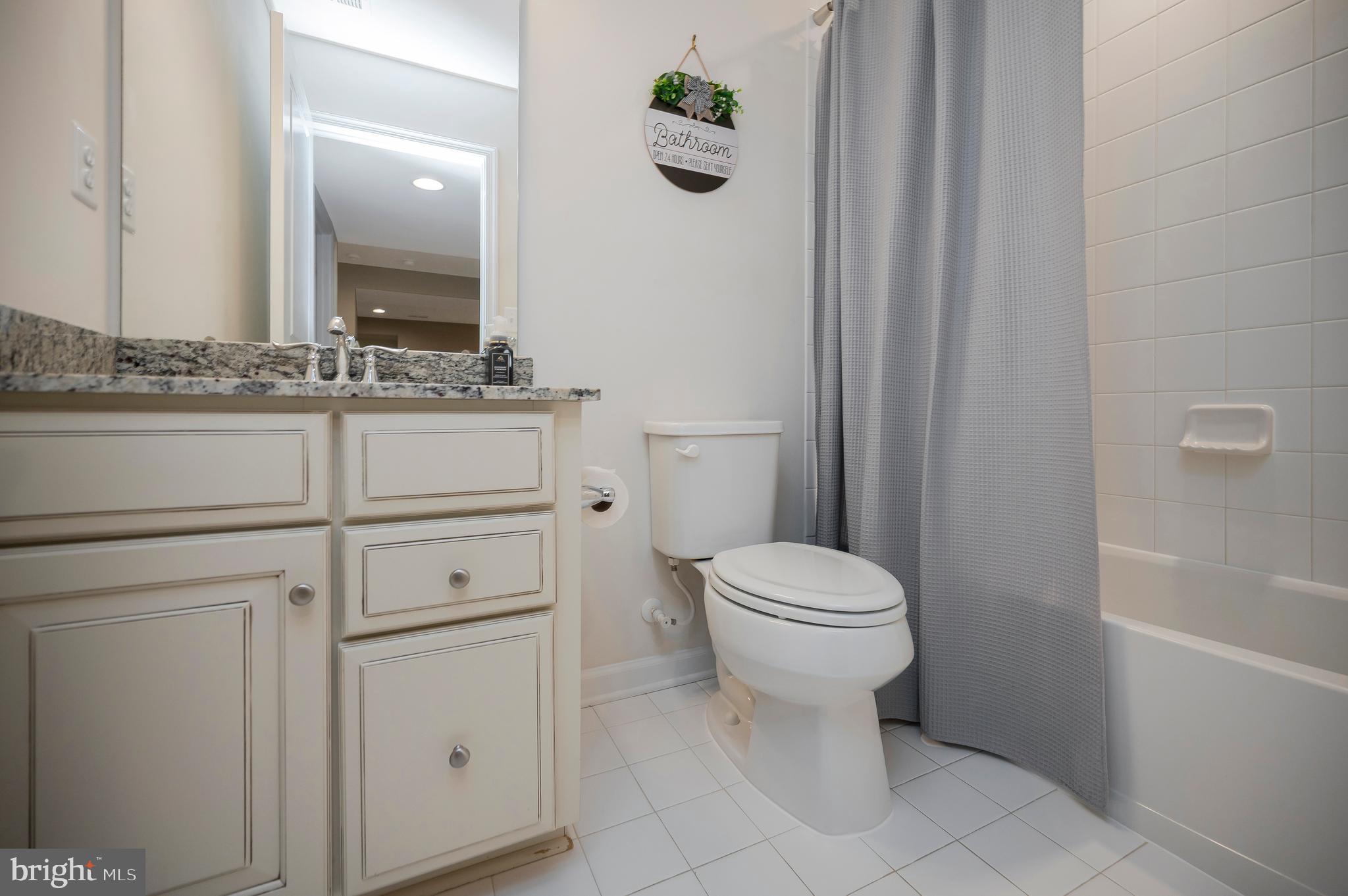 THE VILLAGE AT COURTHOUSE COMMONS - Residential