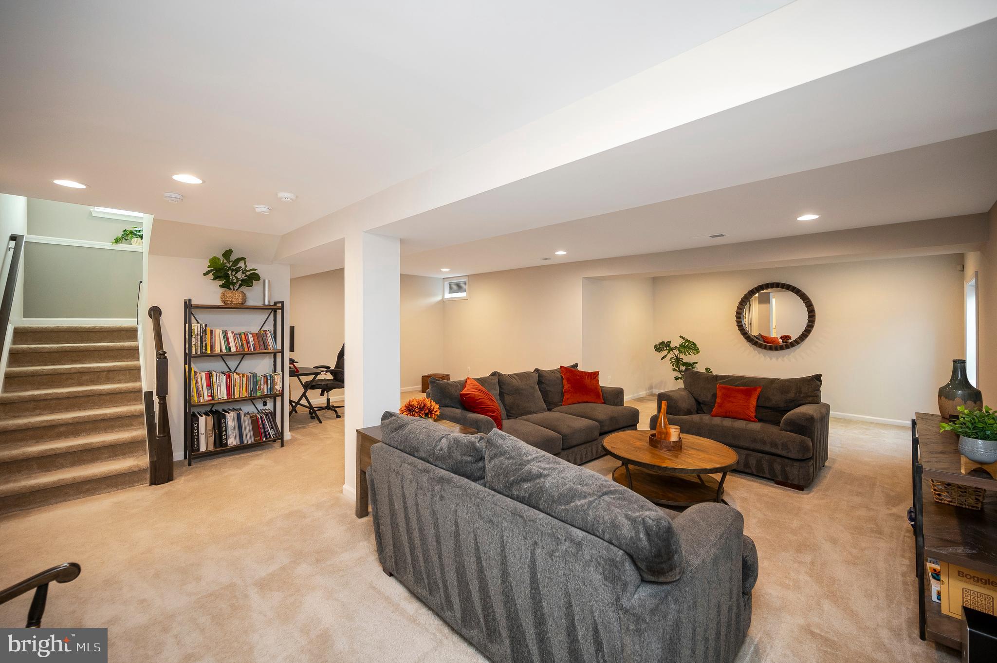 THE VILLAGE AT COURTHOUSE COMMONS - Residential