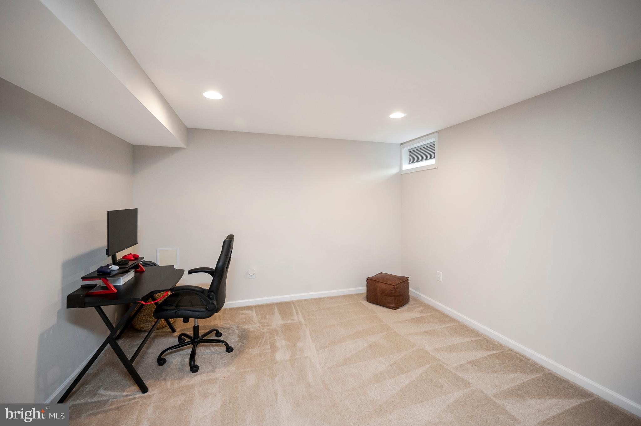 THE VILLAGE AT COURTHOUSE COMMONS - Residential