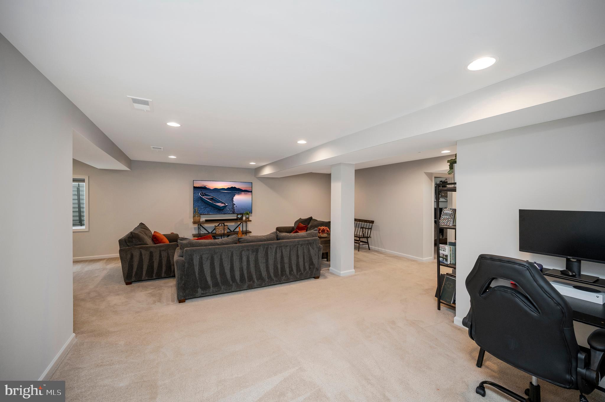 THE VILLAGE AT COURTHOUSE COMMONS - Residential