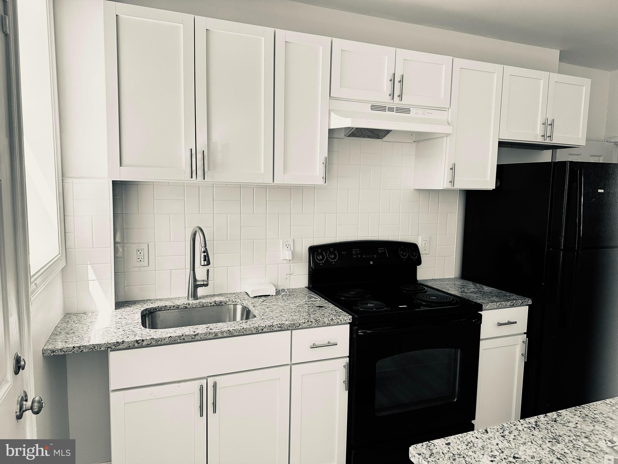 ROSEMONT - Residential Lease