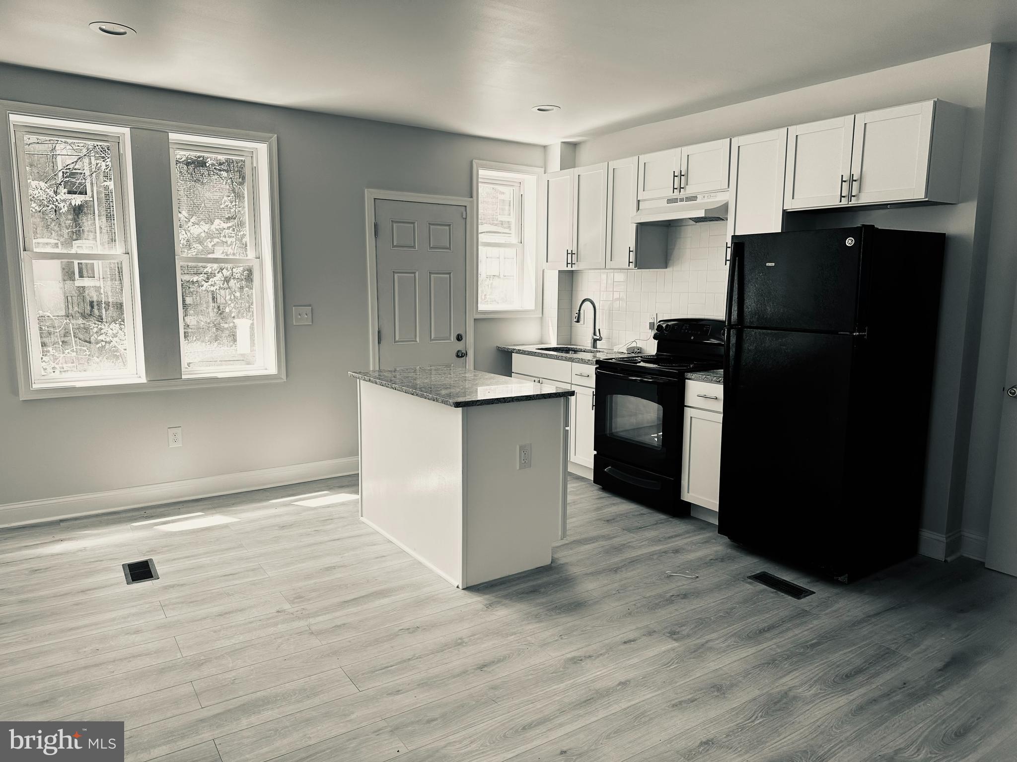 ROSEMONT - Residential Lease