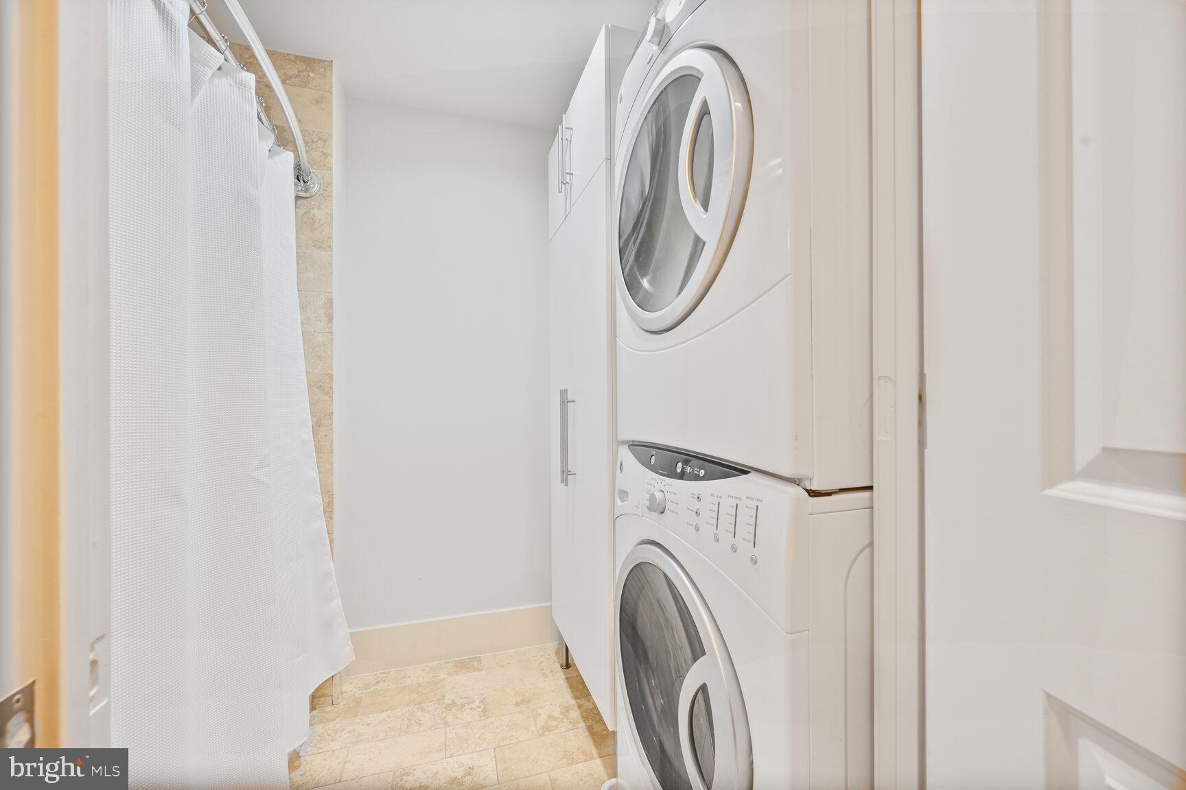 THE WOOSTER AND MERCER LOFTS - Residential Lease