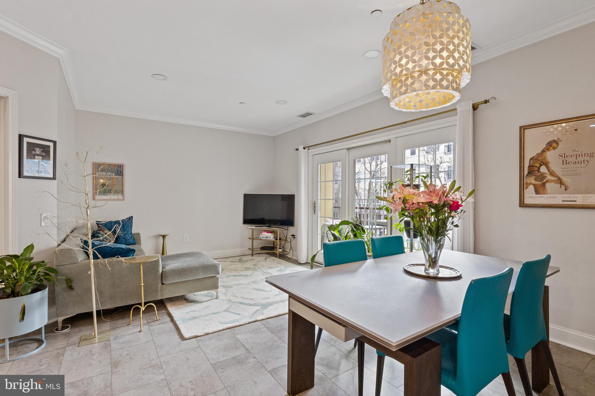 NAVAL SQUARE - Residential