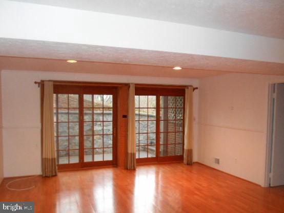 RIVERCREST - Residential Lease