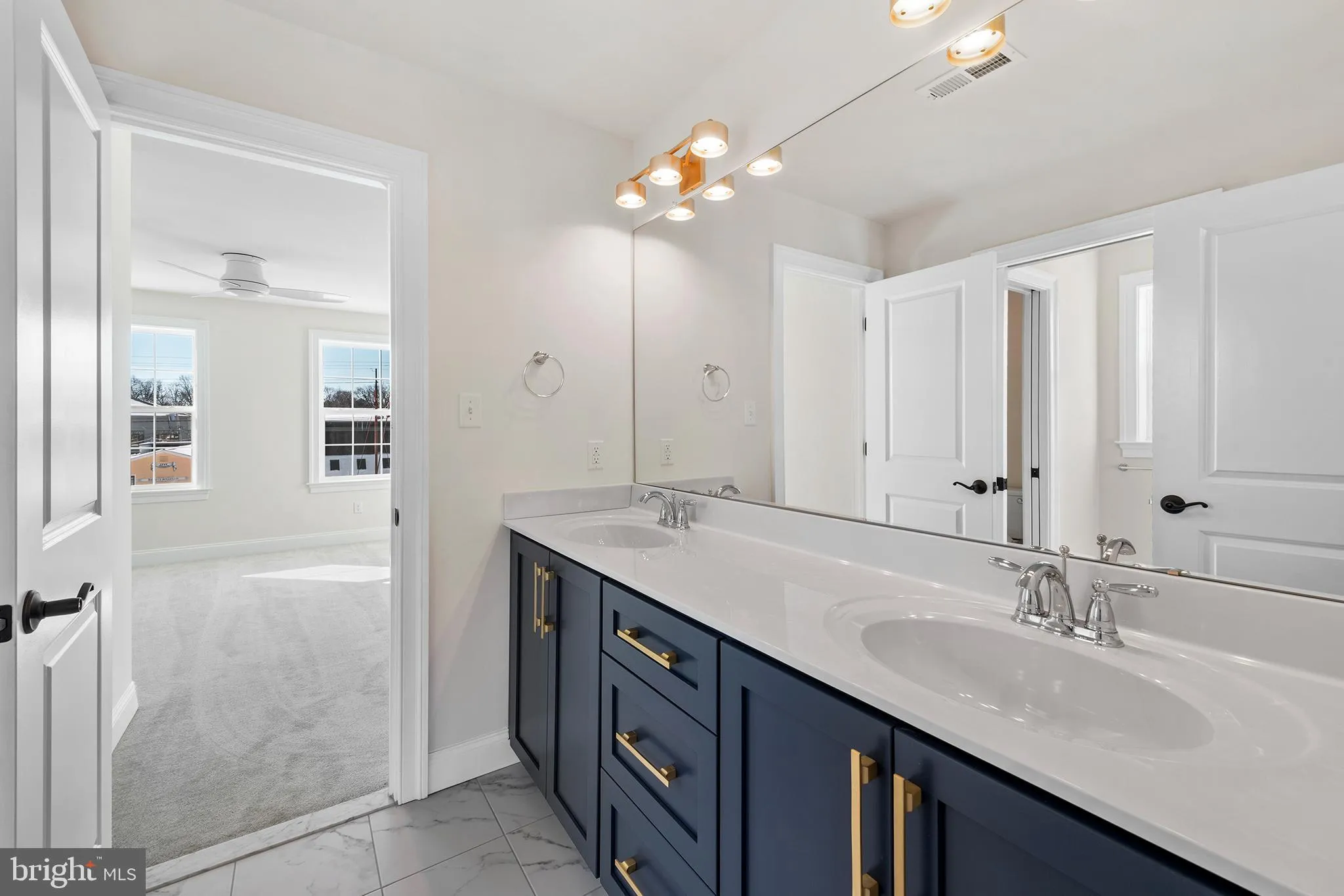 Conshohocken, Pennsylvania 19428, United States, 3 Bedrooms Bedrooms, ,3 BathroomsBathrooms,Residential,Pending,64639