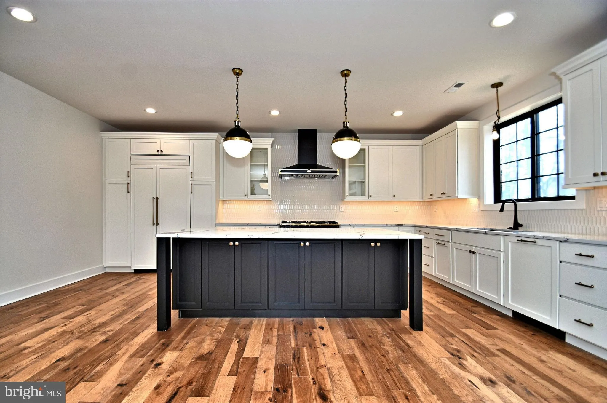 Conshohocken, Pennsylvania 19428, United States, 3 Bedrooms Bedrooms, ,3 BathroomsBathrooms,Residential,Pending,64639