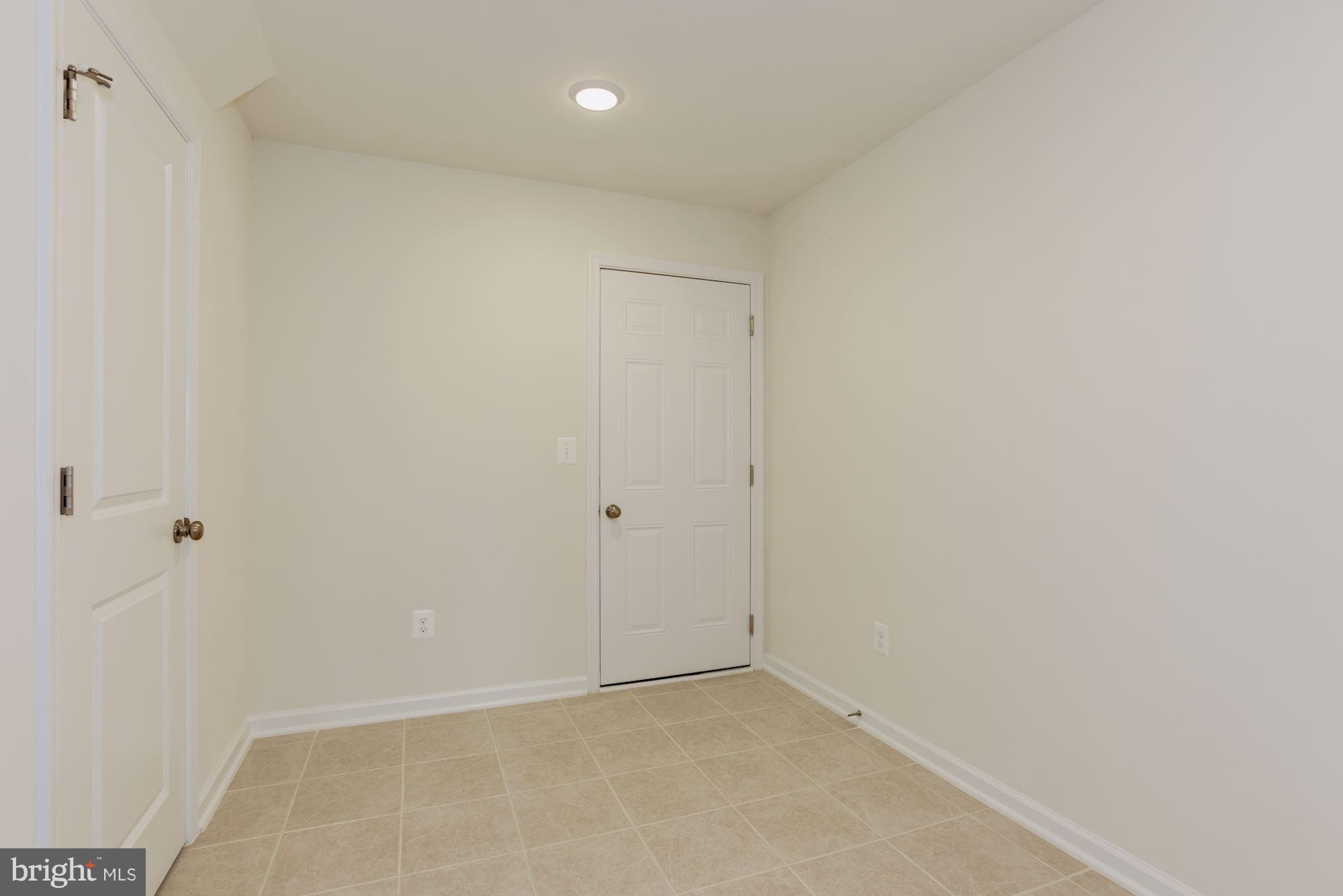 STONE MILL - Residential Lease