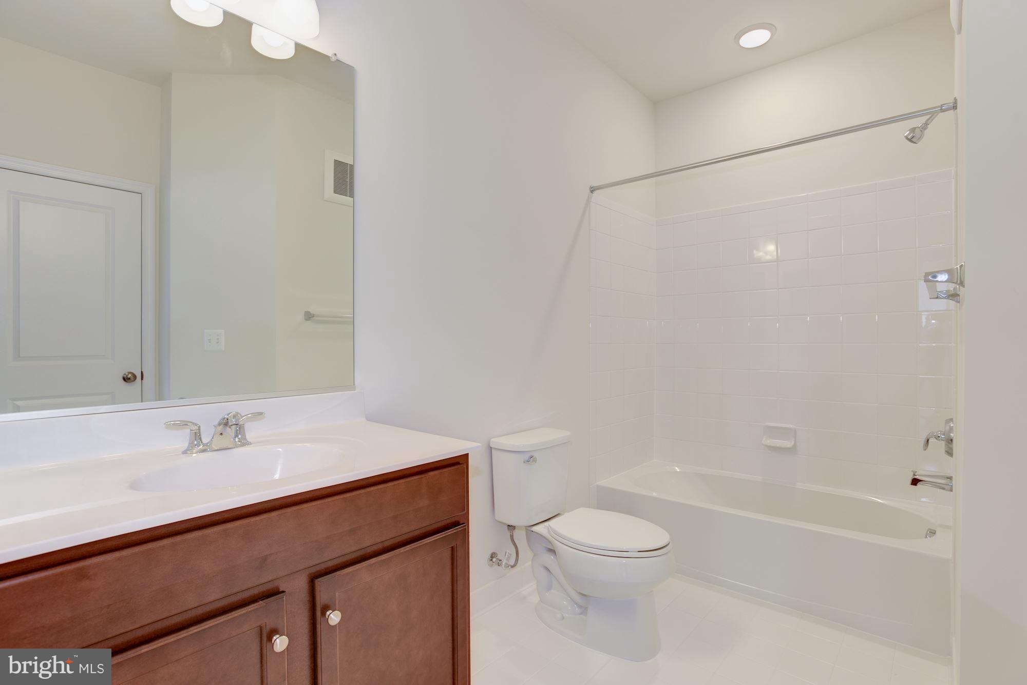 STONE MILL - Residential Lease