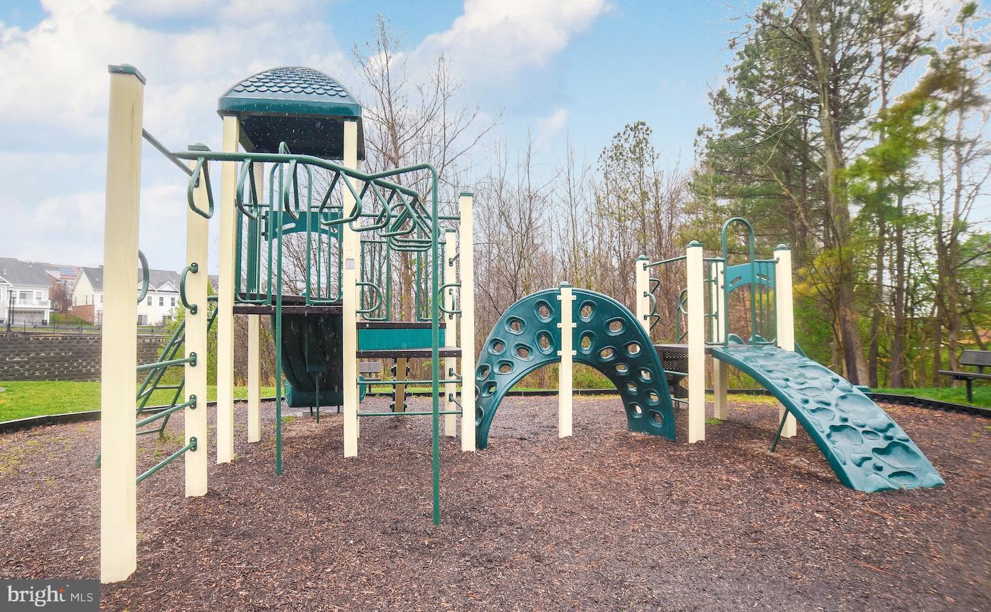 THE VILLAGES OF STEEPLECHASE - Residential