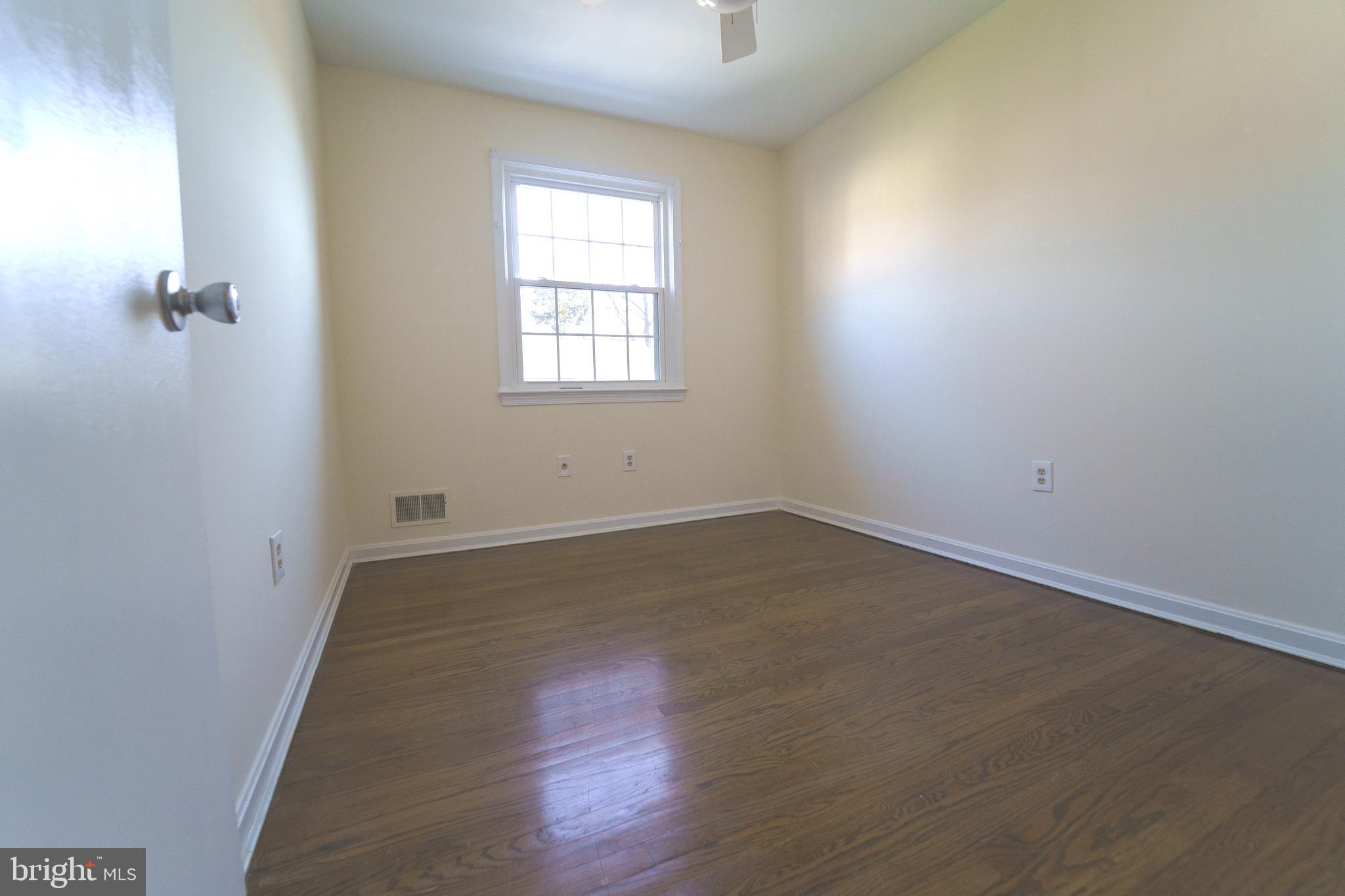 WHEATON TOWNE - Residential Lease