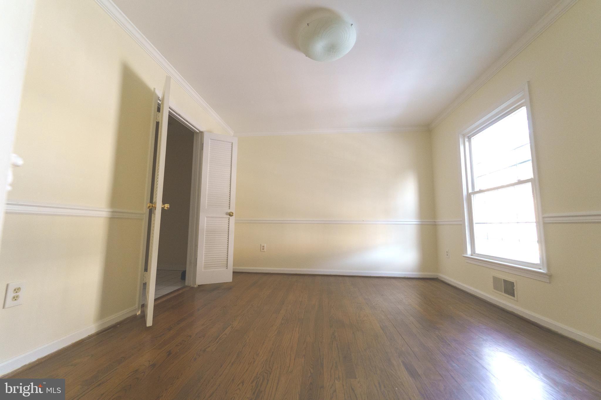 WHEATON TOWNE - Residential Lease