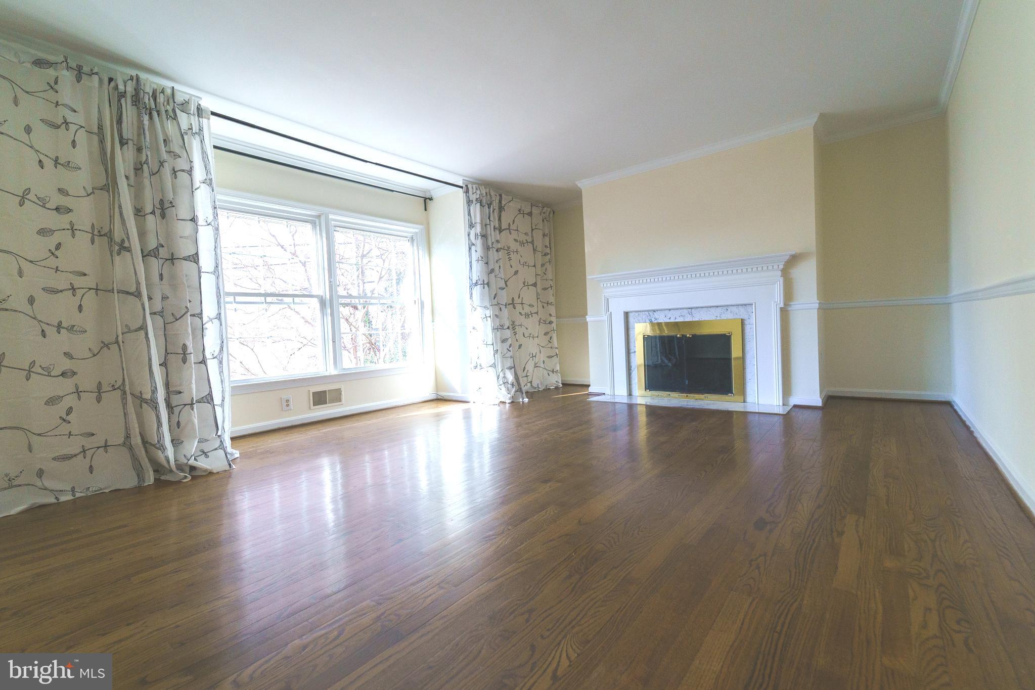 WHEATON TOWNE - Residential Lease