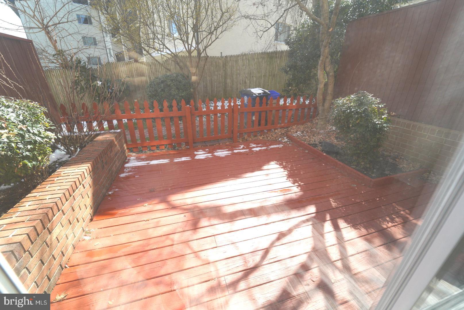 WHEATON TOWNE - Residential Lease